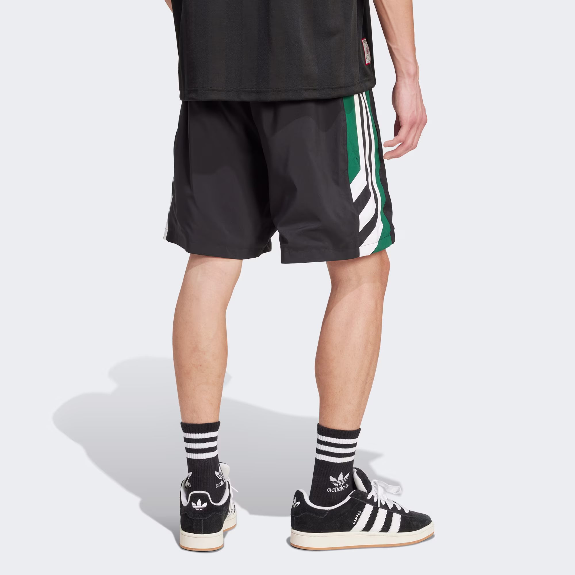 Adidas მამაკაცის შორტი