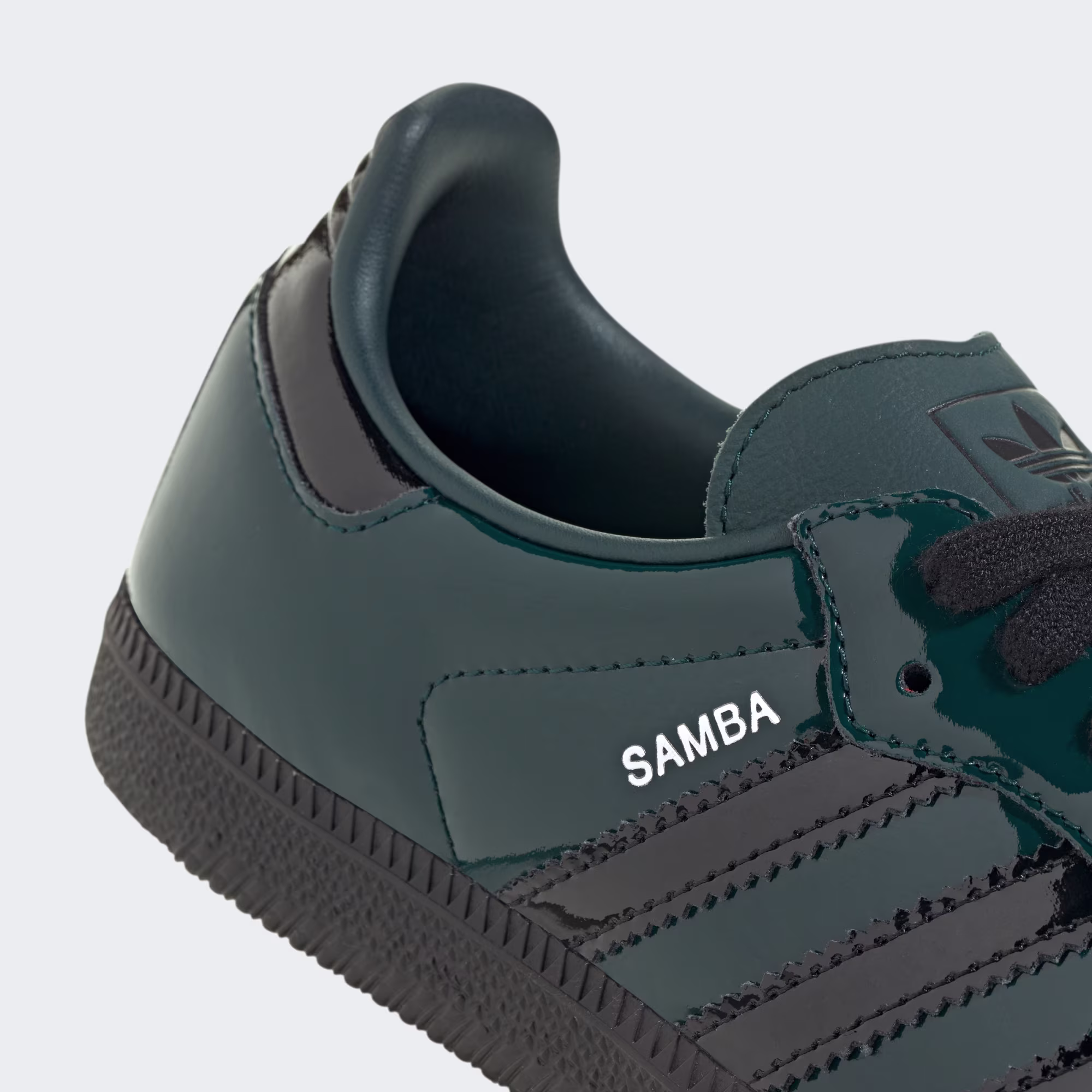 ქალის სპორტული ფეხსაცმელი