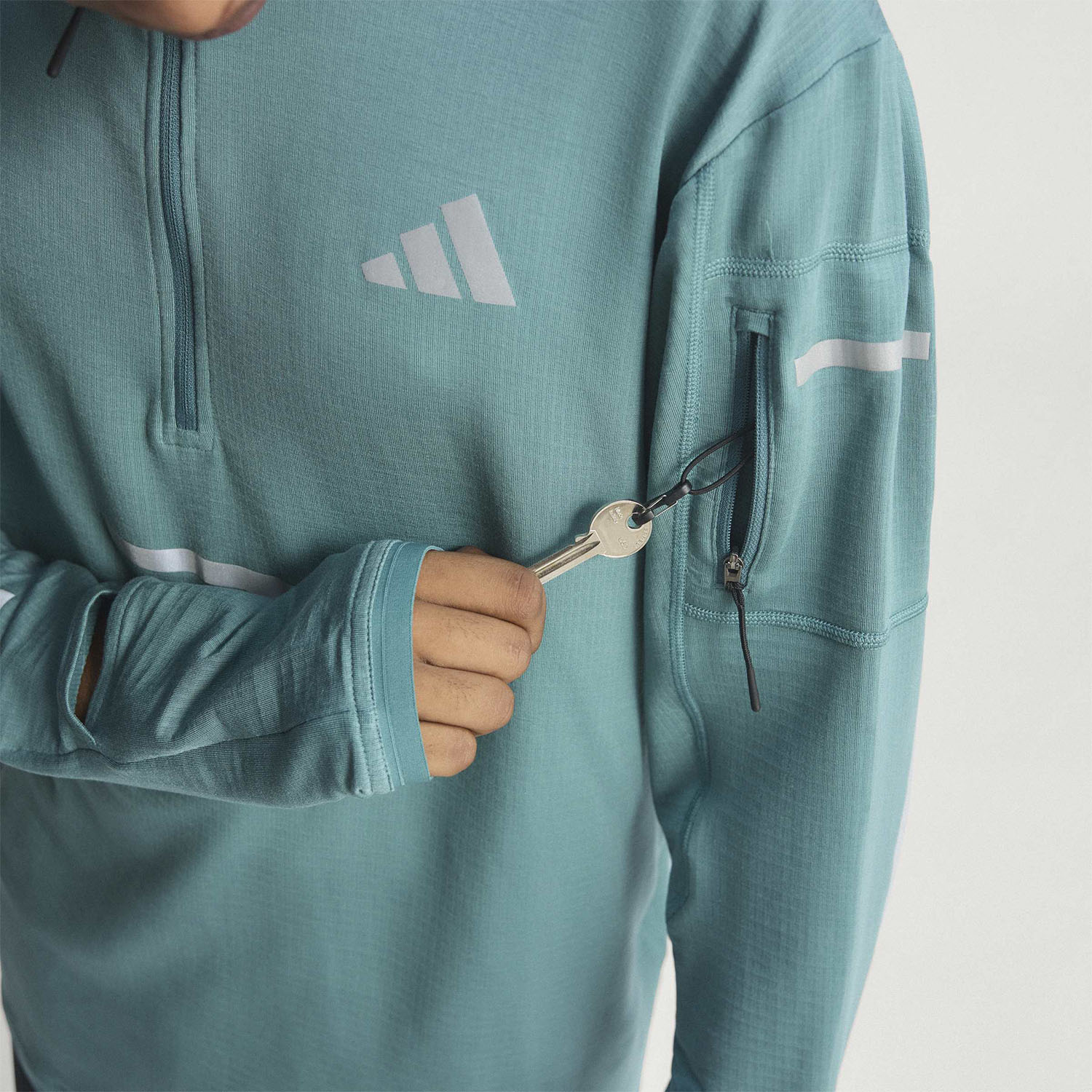 Adidas მამაკაცის მაისური