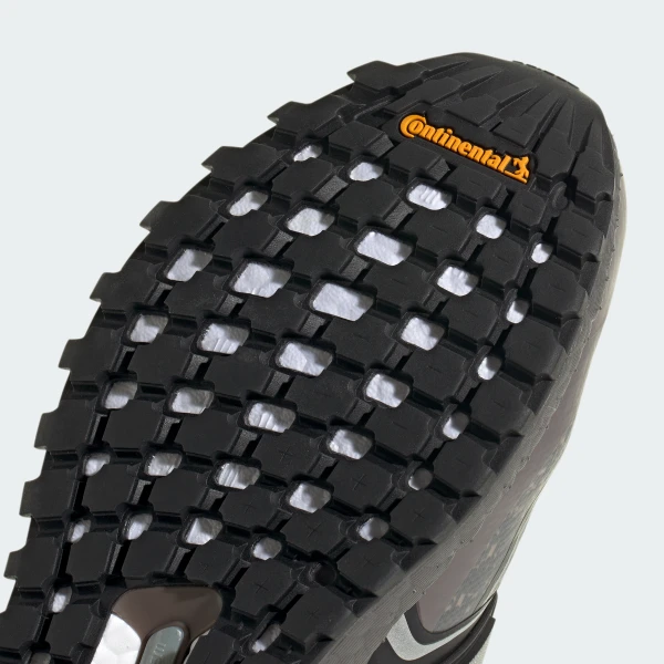 ქალის სპორტული ფეხსაცმელი