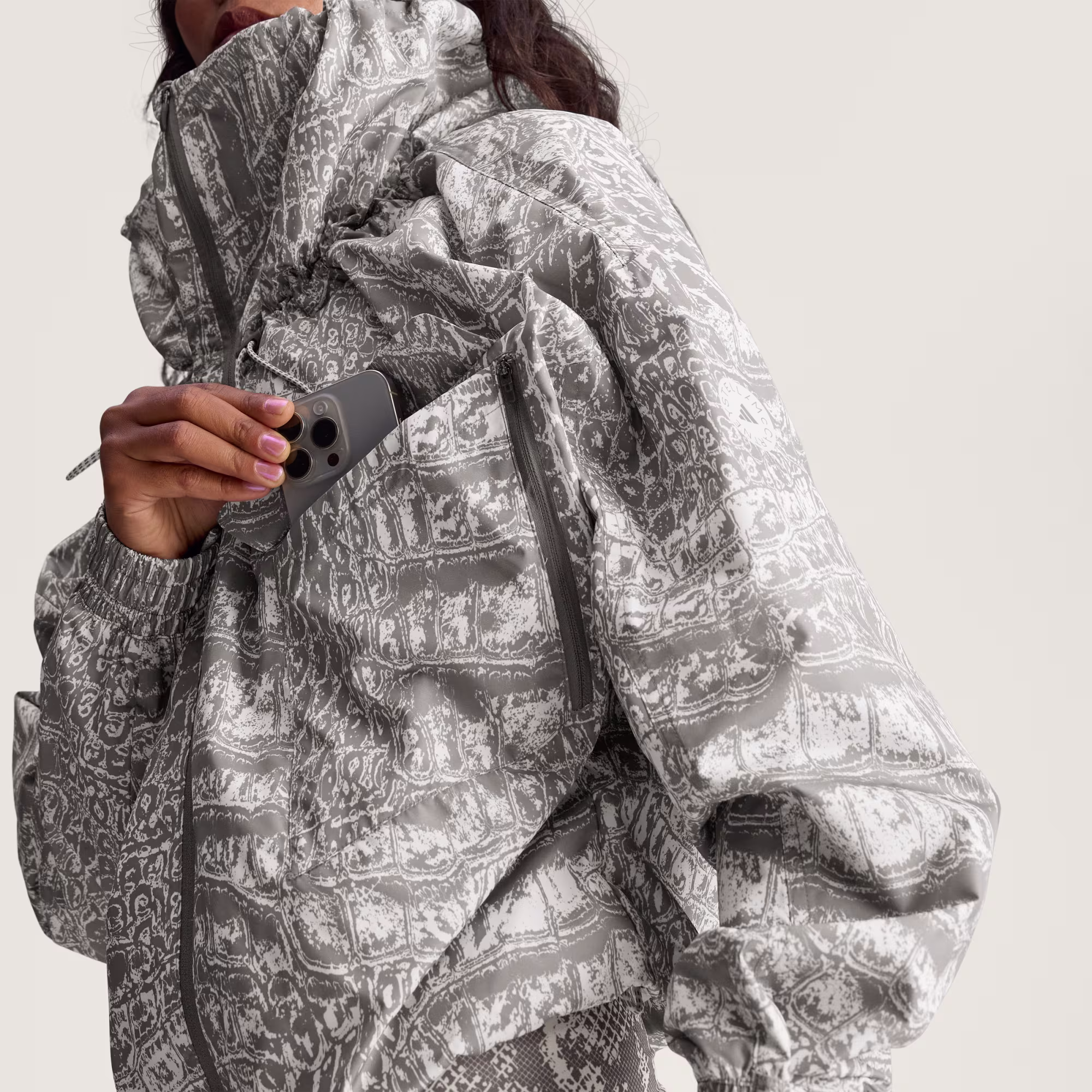 ქალის ჯემპრი