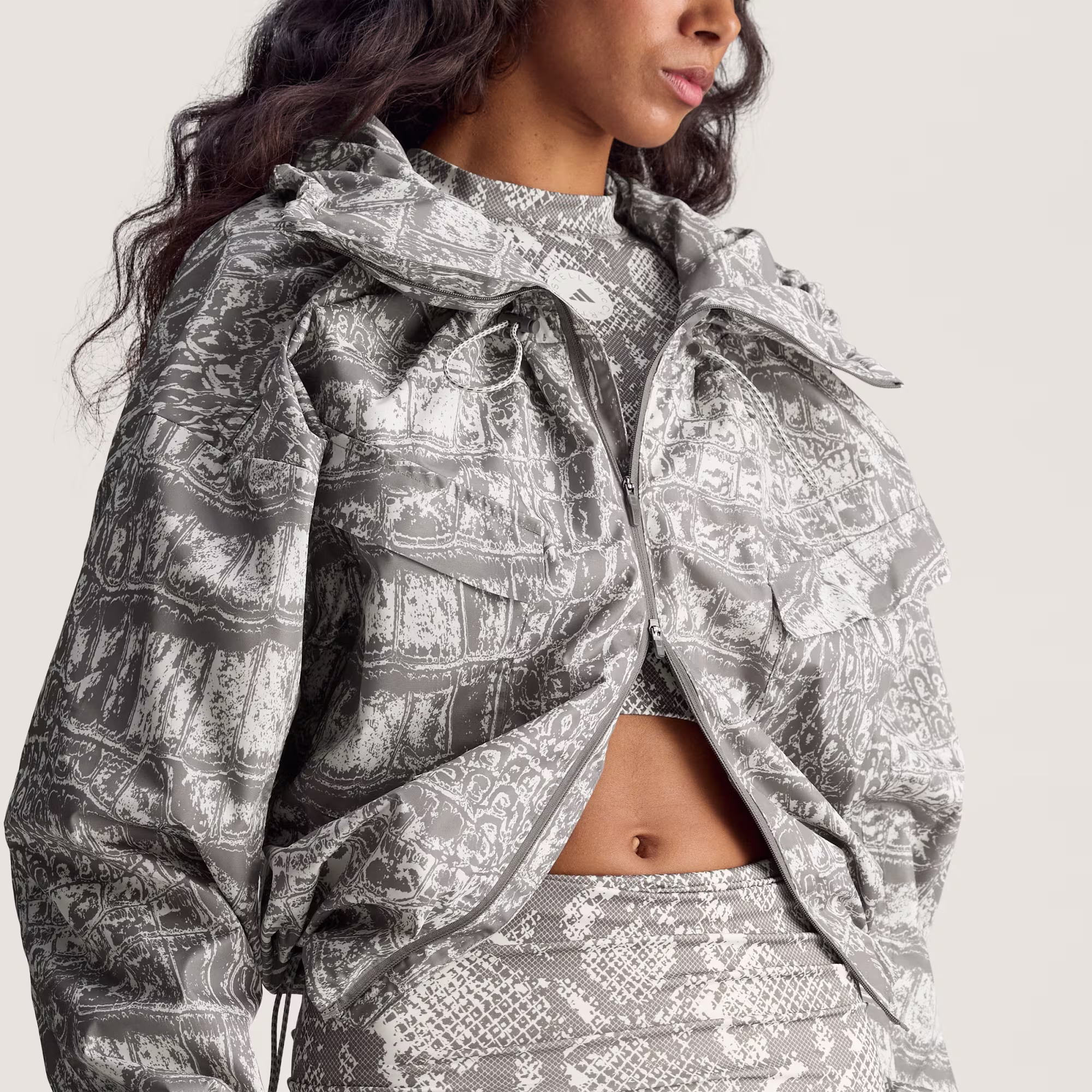 ქალის ჯემპრი