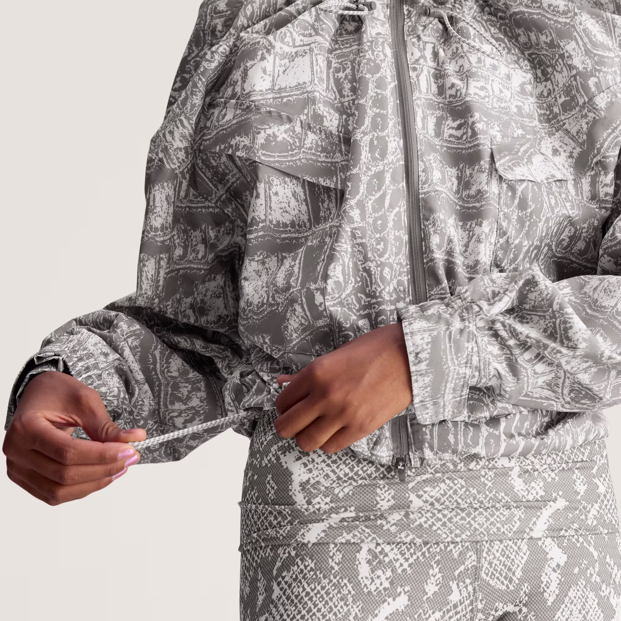 ქალის ჯემპრი