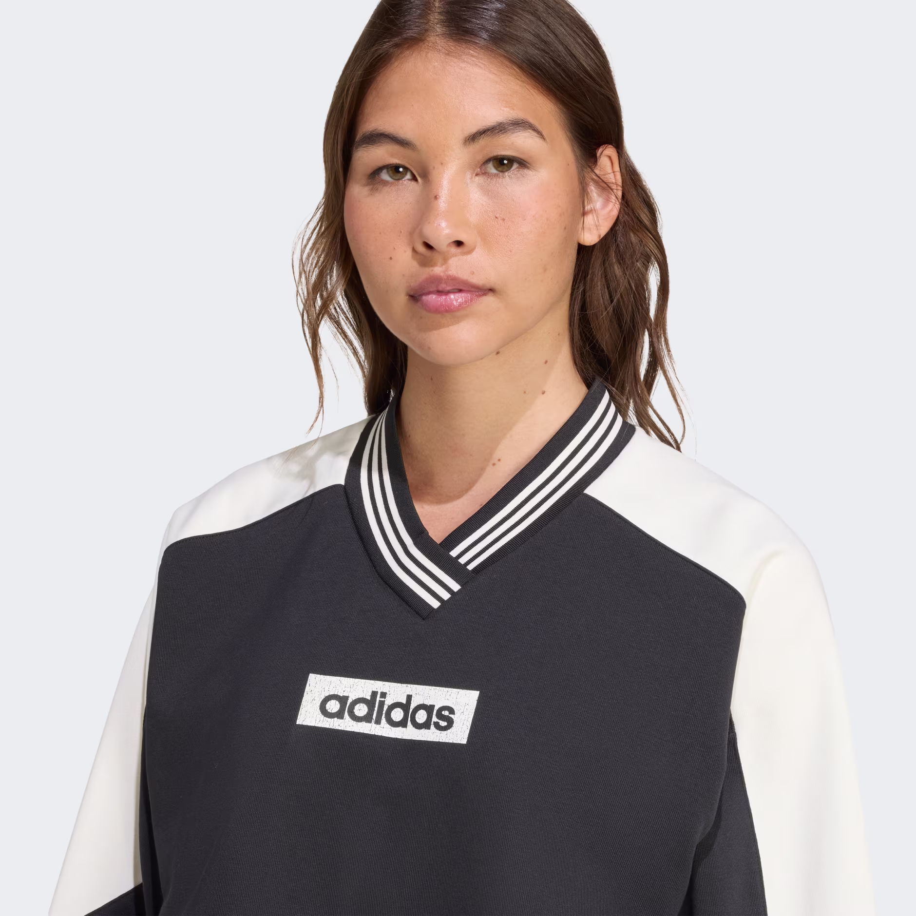 Adidas ქალის ჯემპრი
