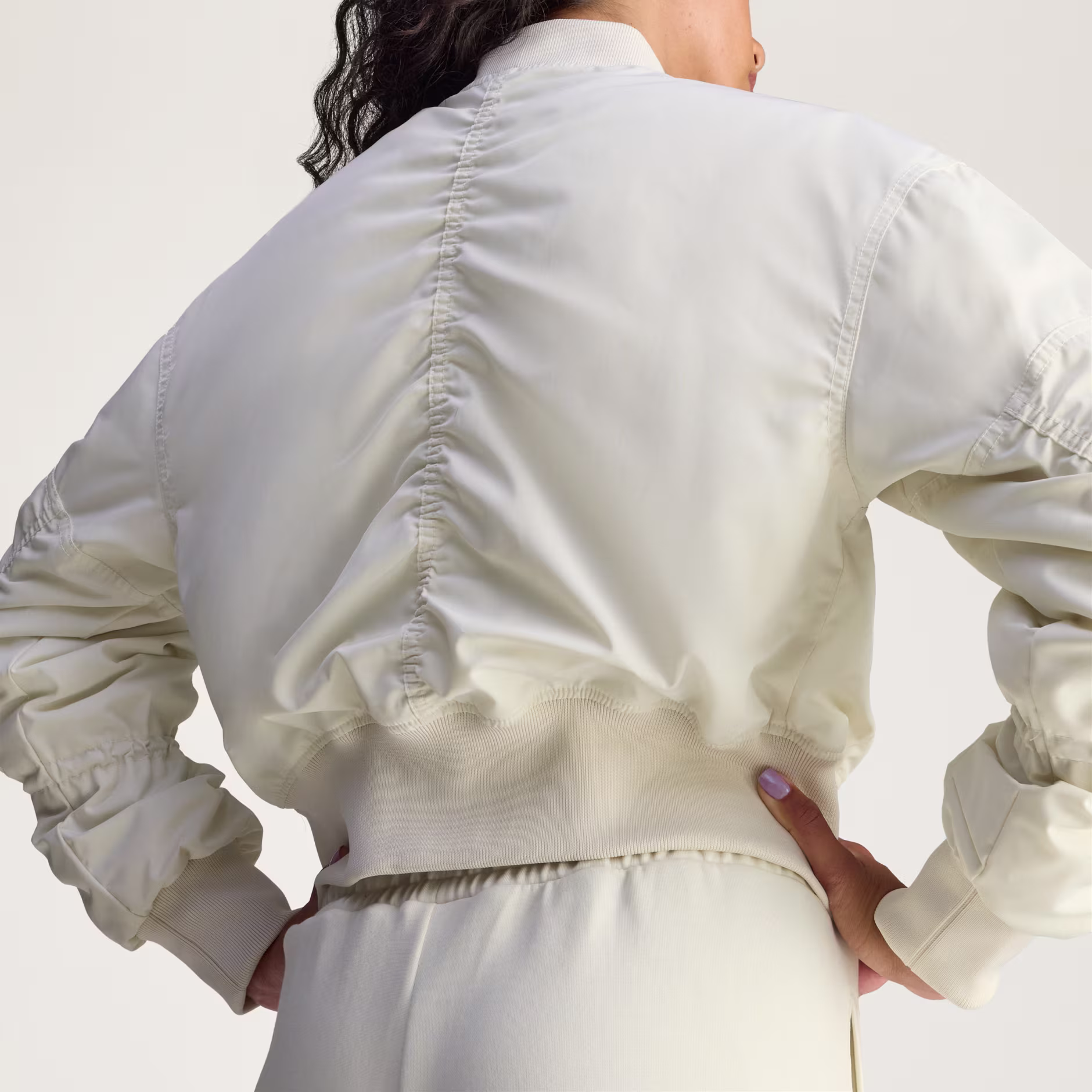 ქალის  ქურთუკი