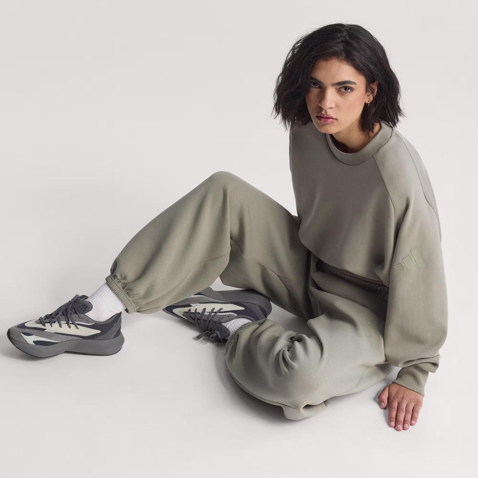 Adidas ქალის ჯემპრი