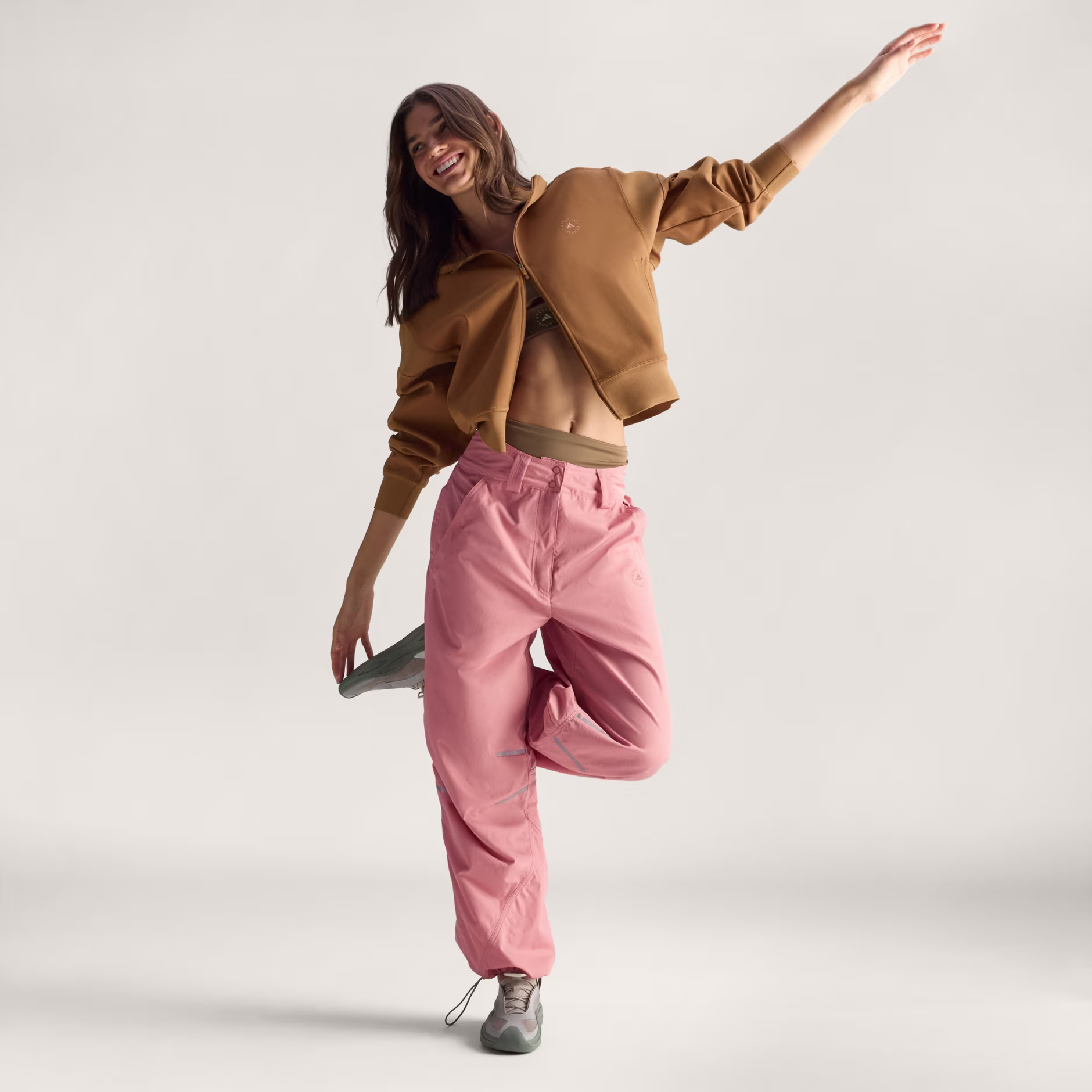 Adidas ქალის ჯემპრი