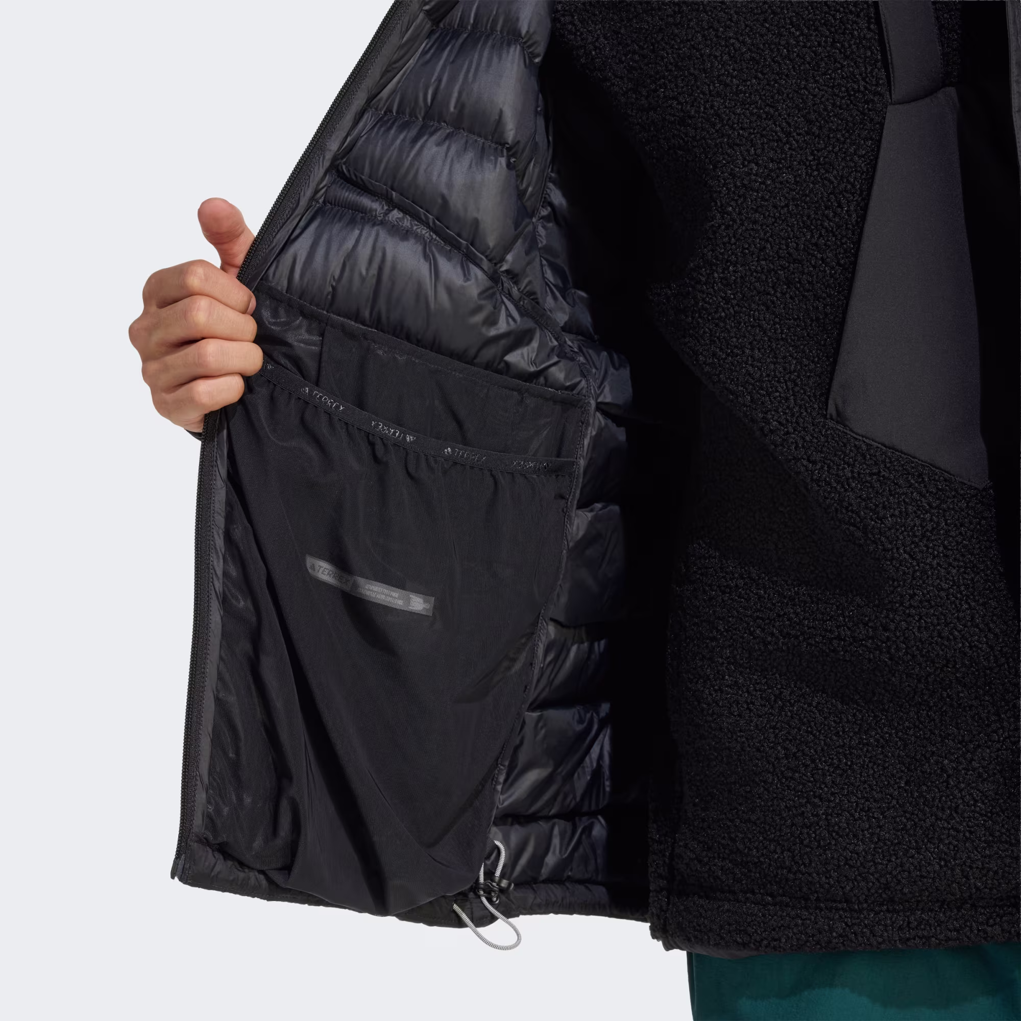 Adidas მამაკაცის ქურთუკი