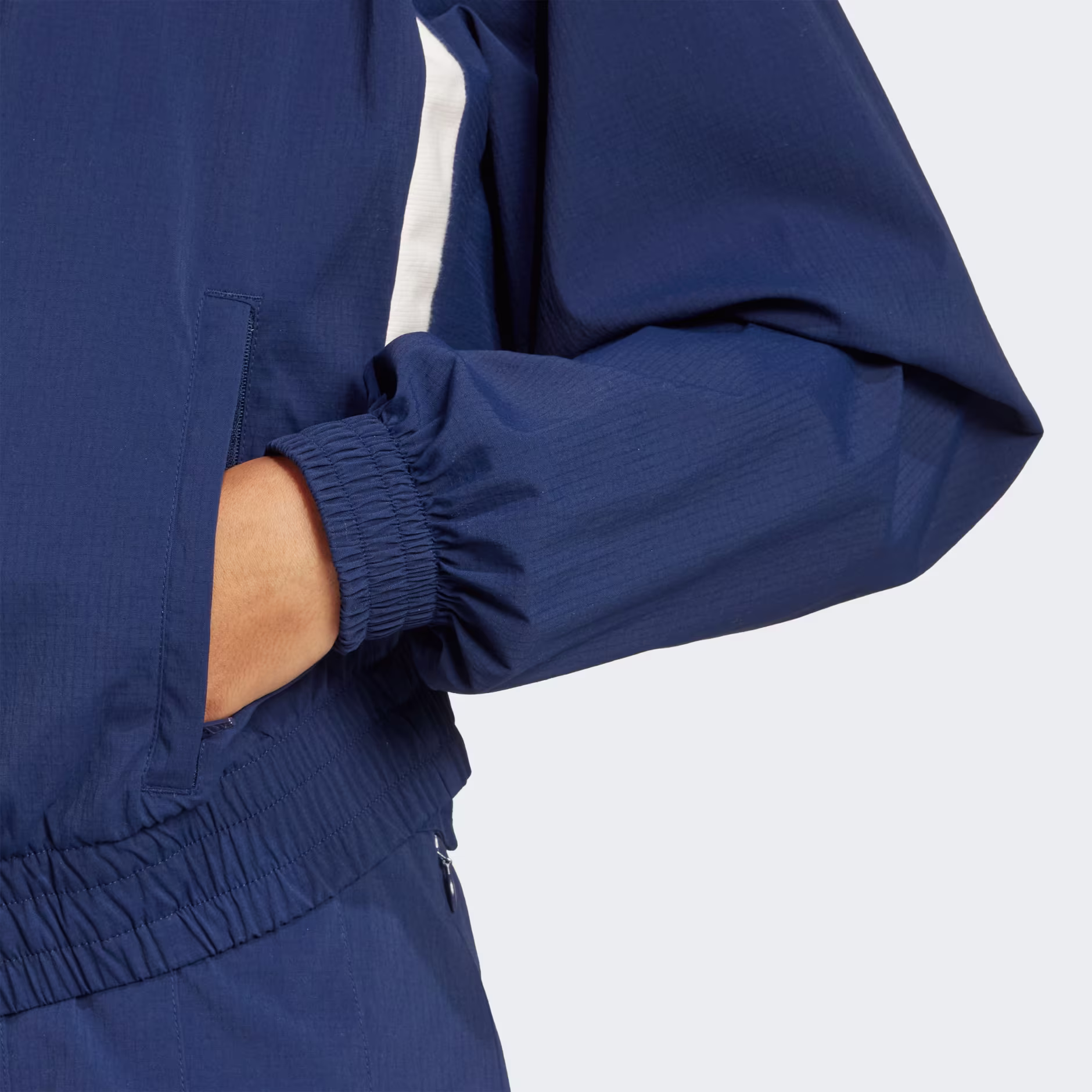 ქალის ჯემპრი