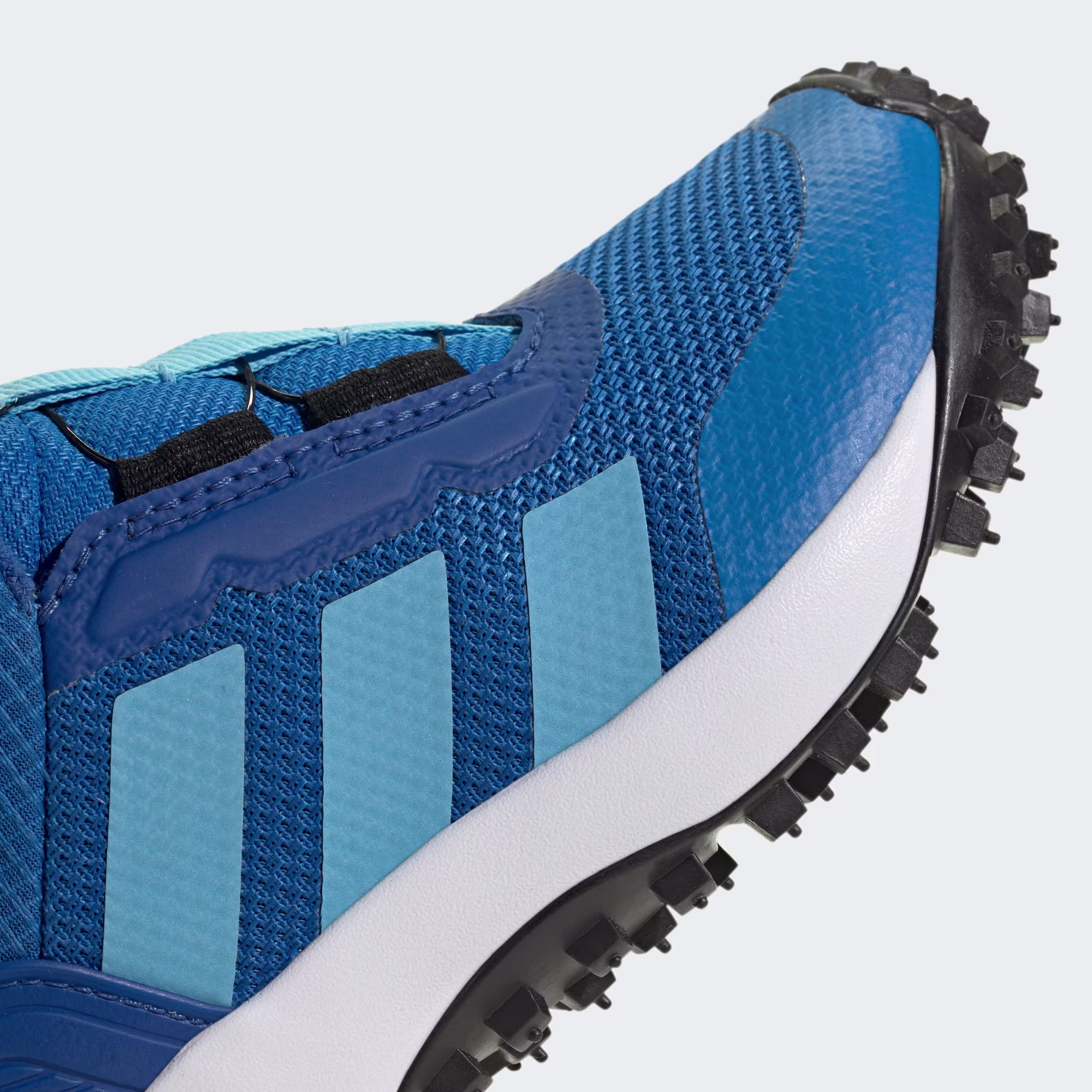 ბავშვის სპორტული ფეხსაცმელი