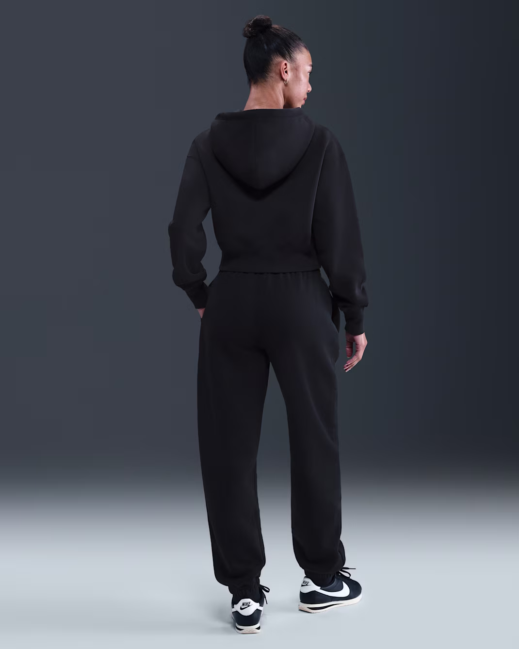 Nike ქალის ჯემპრი