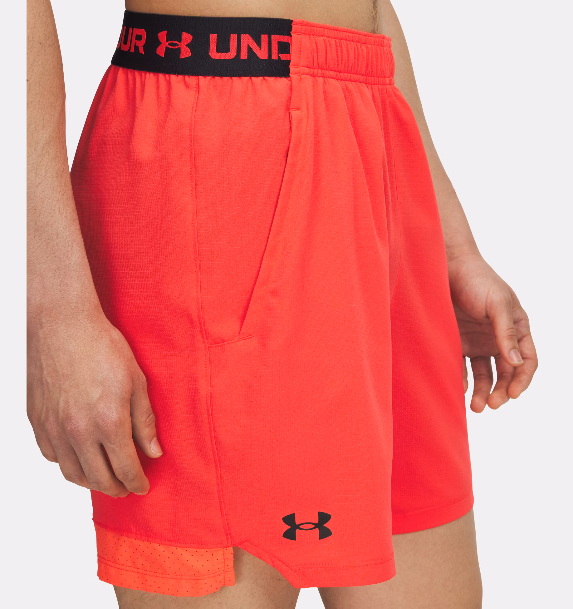 მამაკაცის შორტი