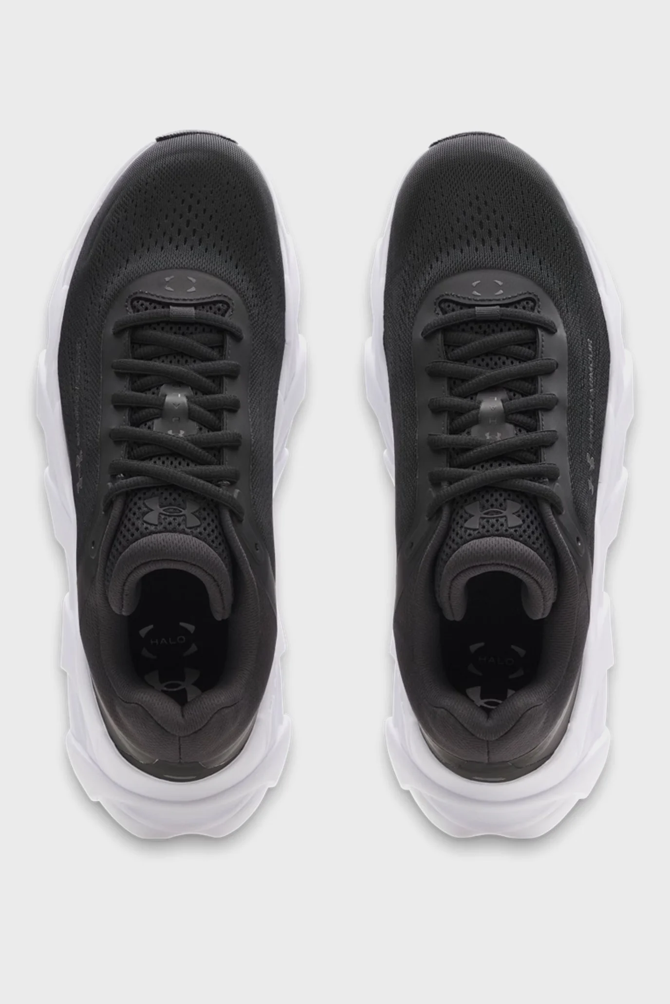 Under Armour მამაკაცის სპორტული ფეხსაცმელი