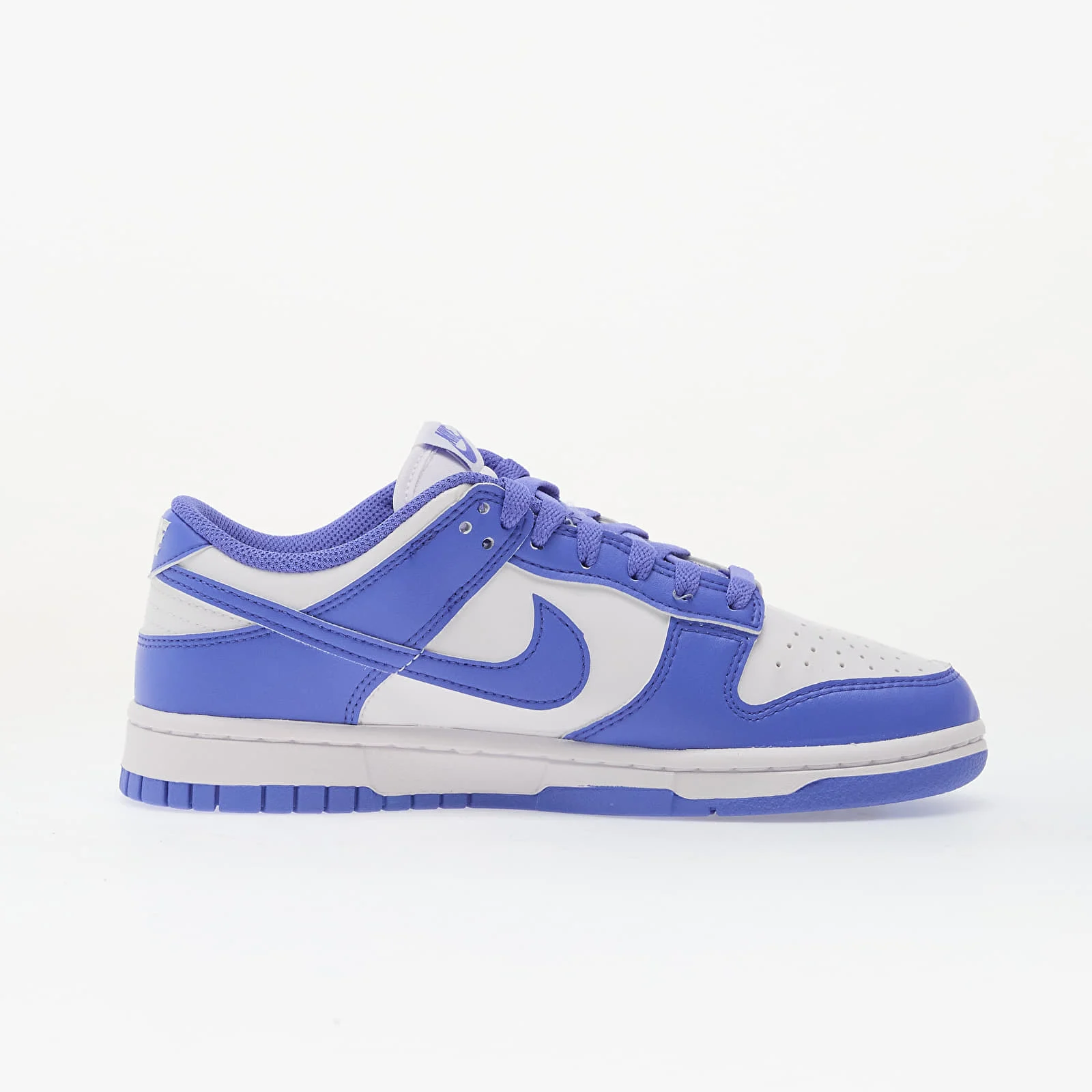 Nike ქალის სპორტული ფეხსაცმელი