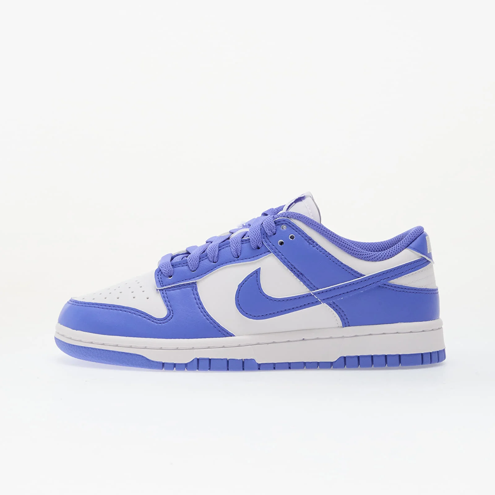 Nike ქალის სპორტული ფეხსაცმელი