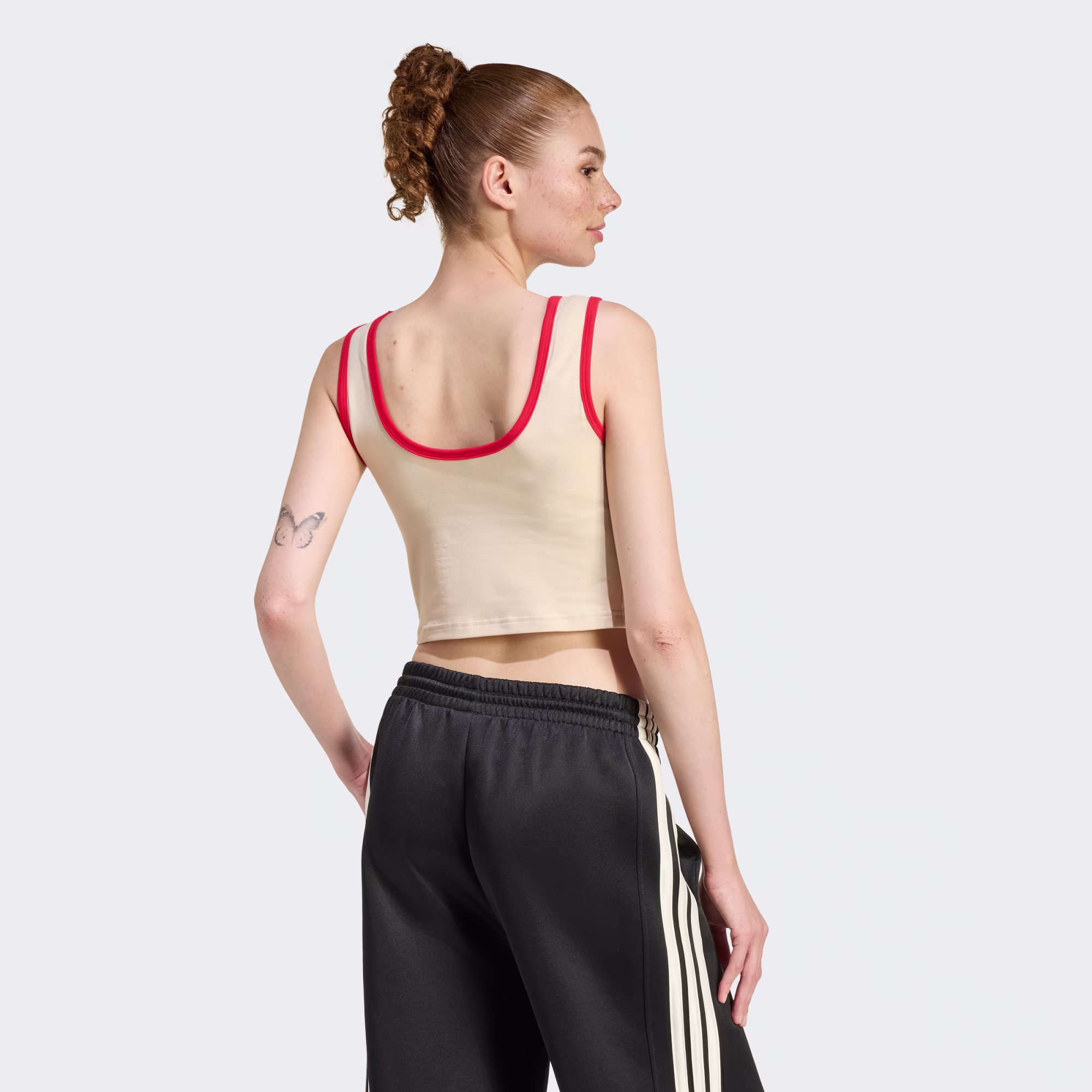 ქალის მაისური