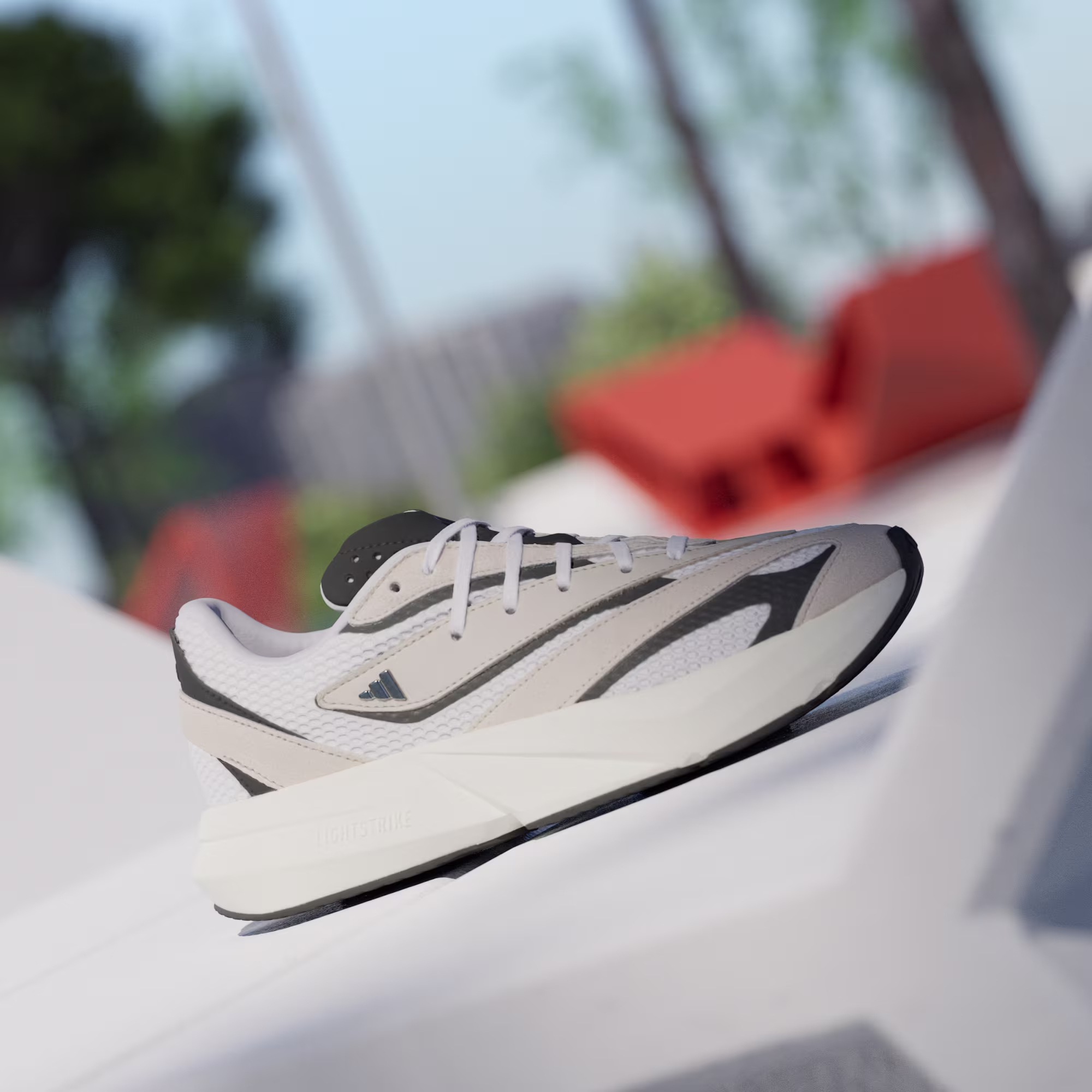 ქალის სპორტული ფეხსაცმელი LIGHTSTRIDE