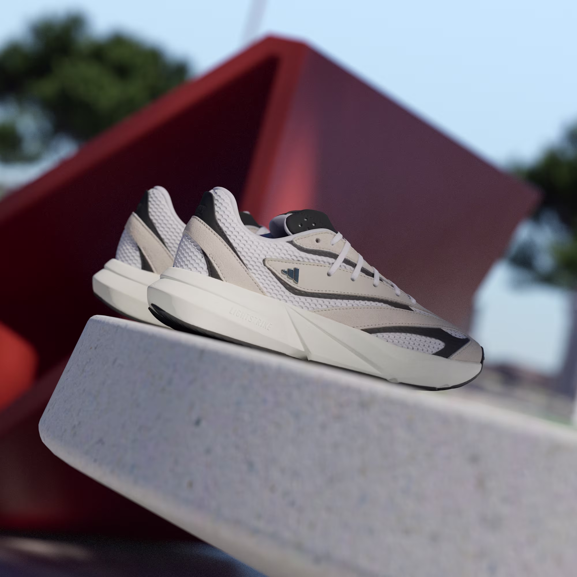 ქალის სპორტული ფეხსაცმელი LIGHTSTRIDE