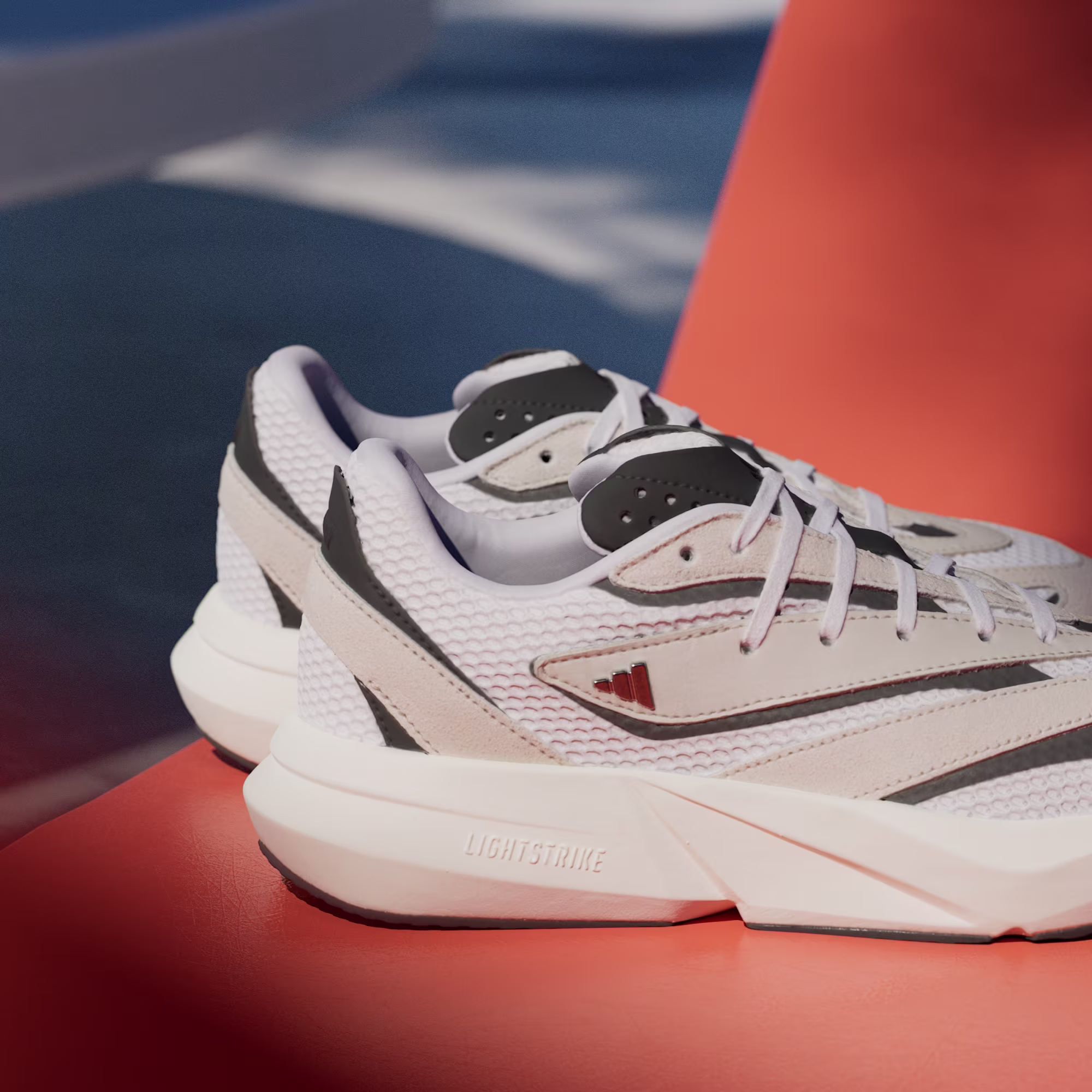 ქალის სპორტული ფეხსაცმელი LIGHTSTRIDE