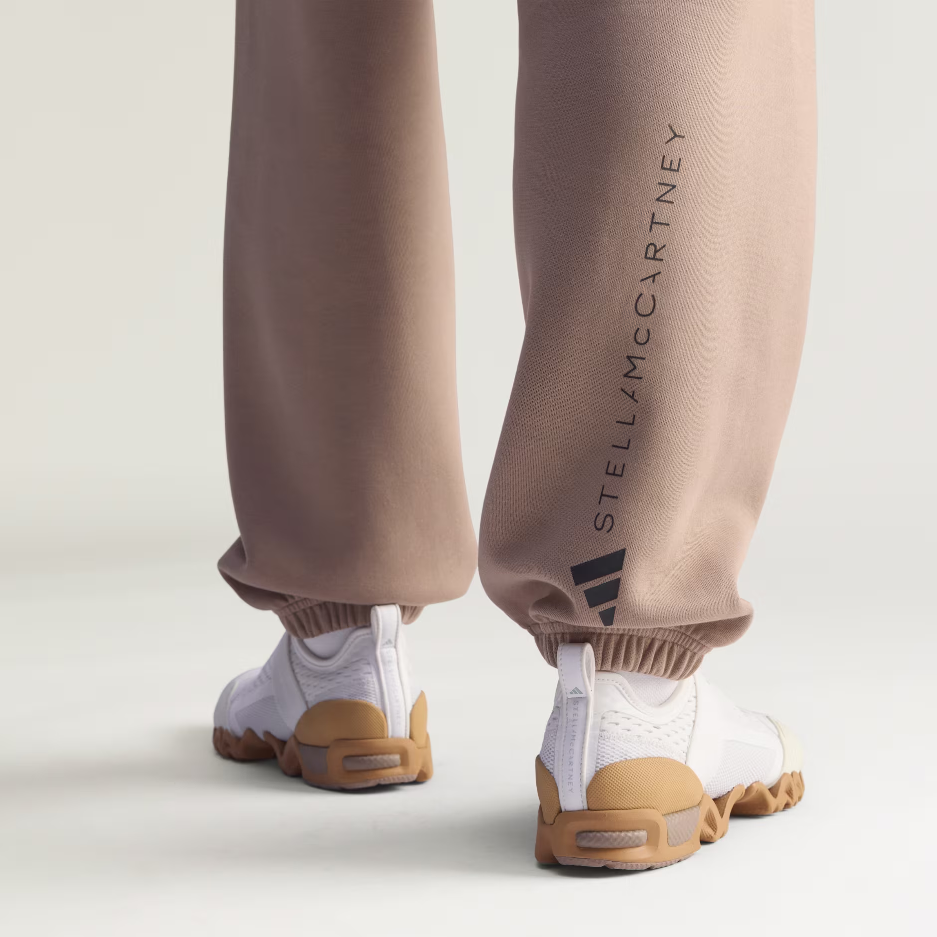 ქალის შარვალი