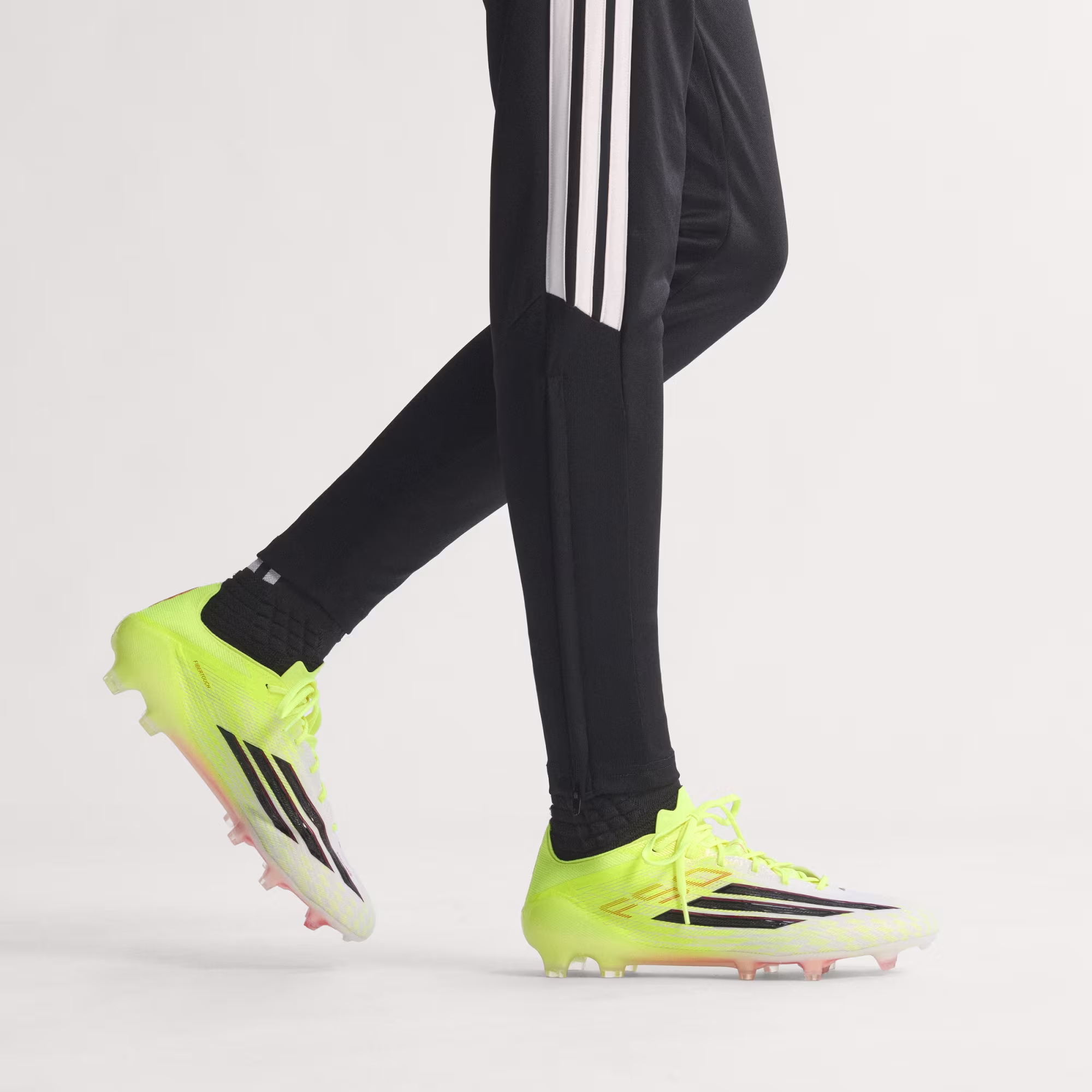 მამაკაცის სპორტული ფეხსაცმელი