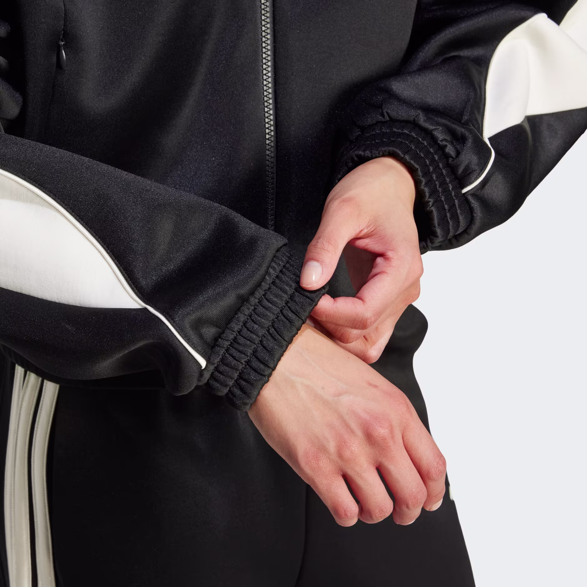 ქალის ჯემპრი