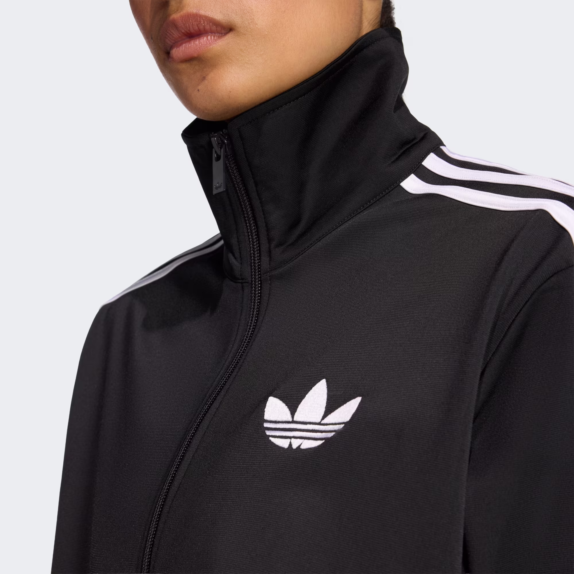 ქალის ჯემპრი