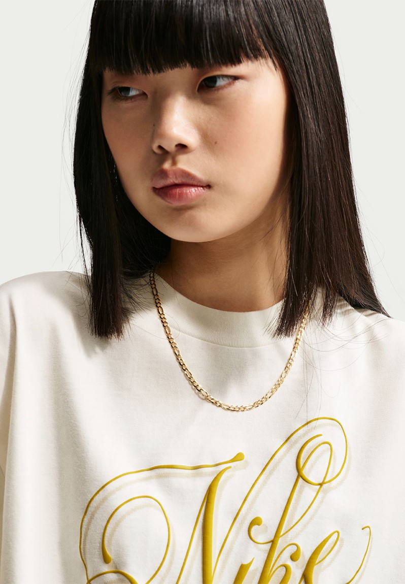 ქალის მაისური