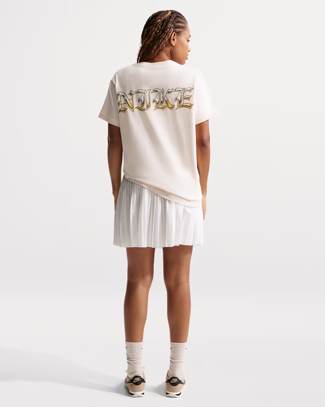 ქალის მაისური