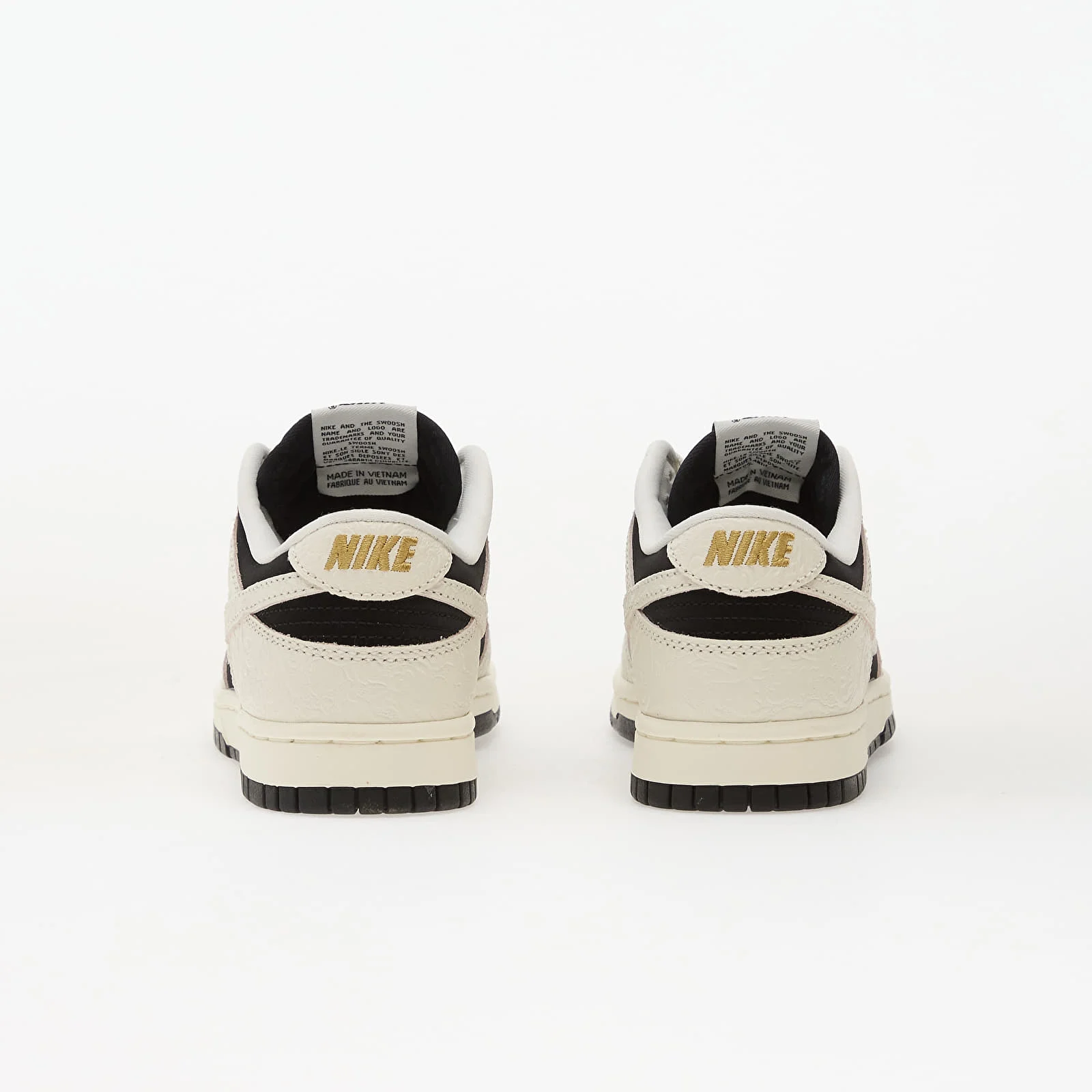 ქალის სპორტული ფეხსაცმელი