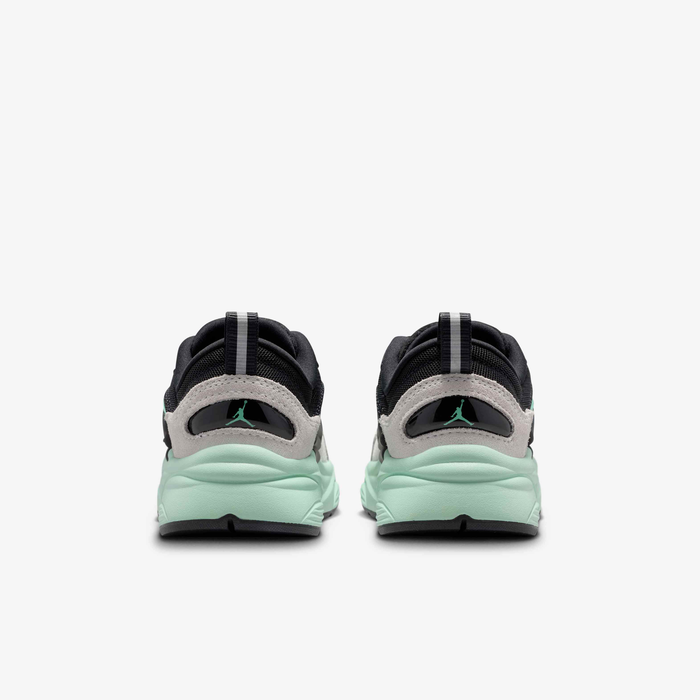 ბავშვის სპორტული ფეხსაცმელი