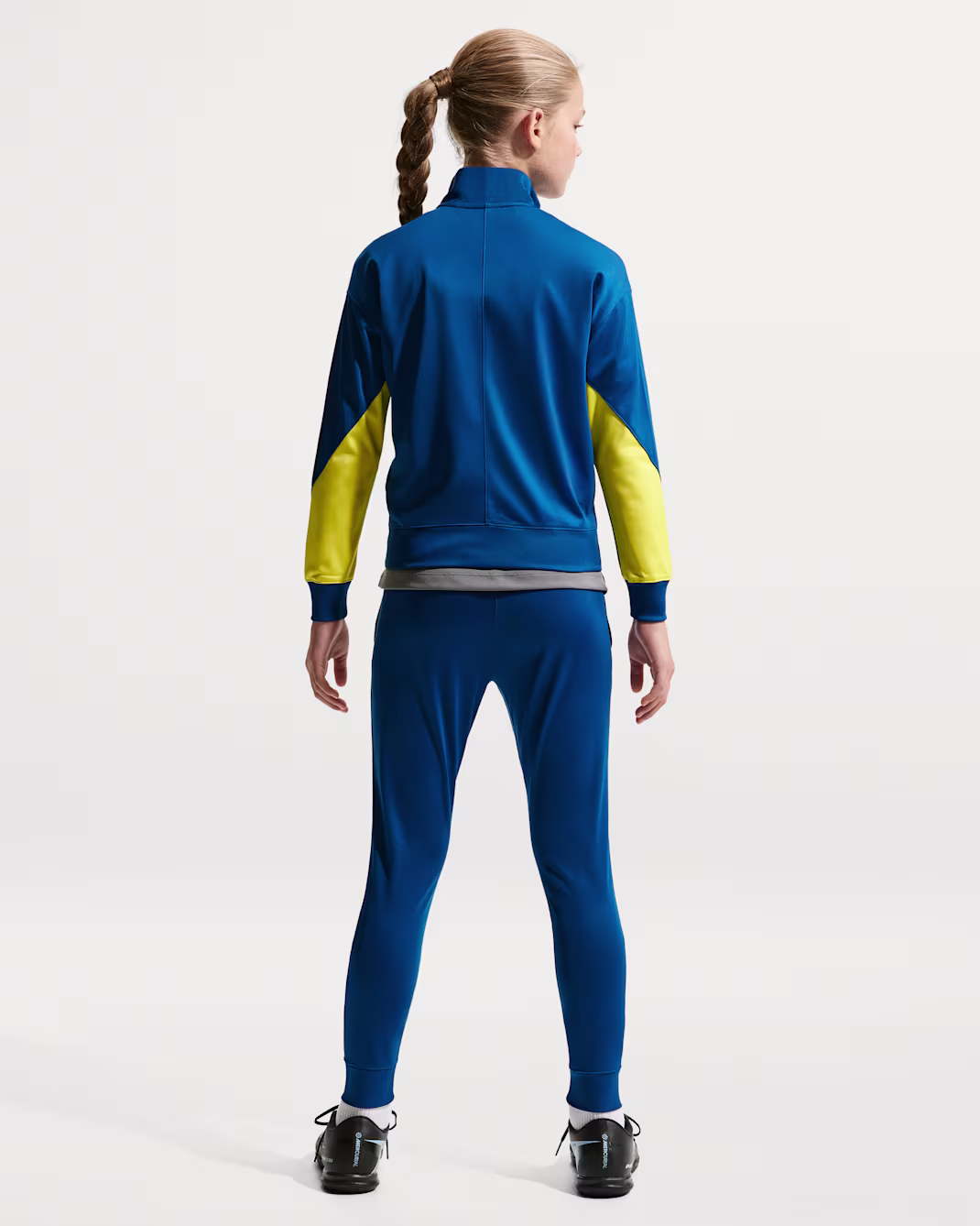 ბავშვის სპორტული კომპლექტი