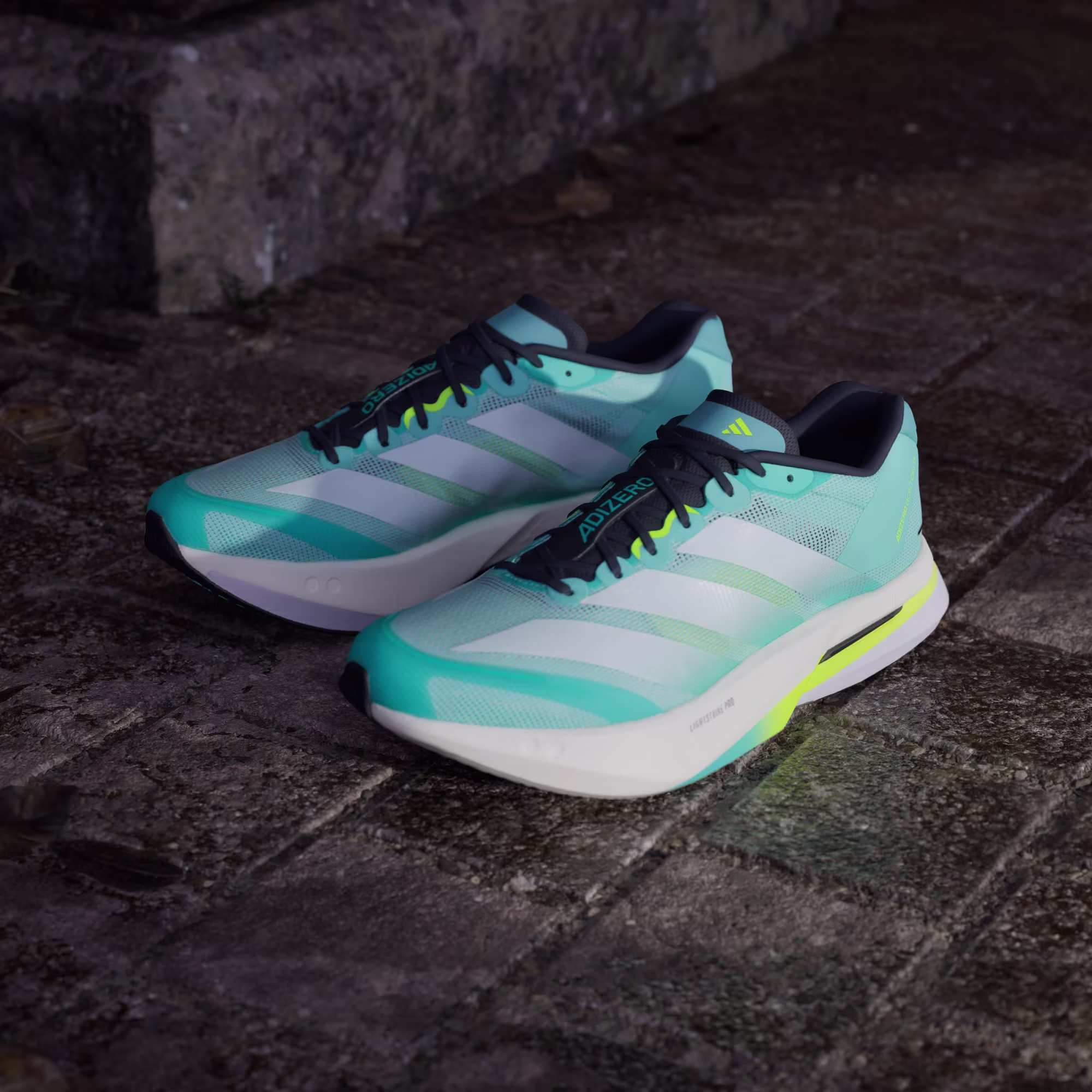 Adidas მამაკაცის სპორტული ფეხსაცმელი
