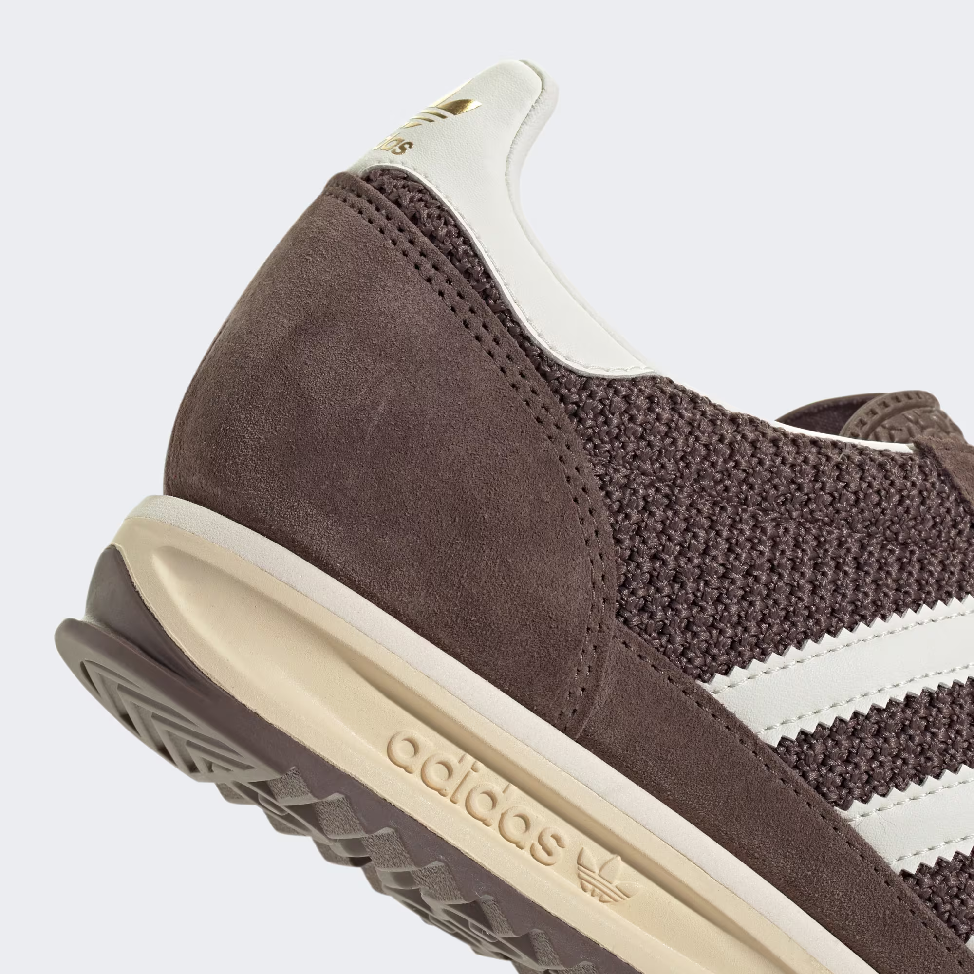Adidas მამაკაცის სპორტული ფეხსაცმელი