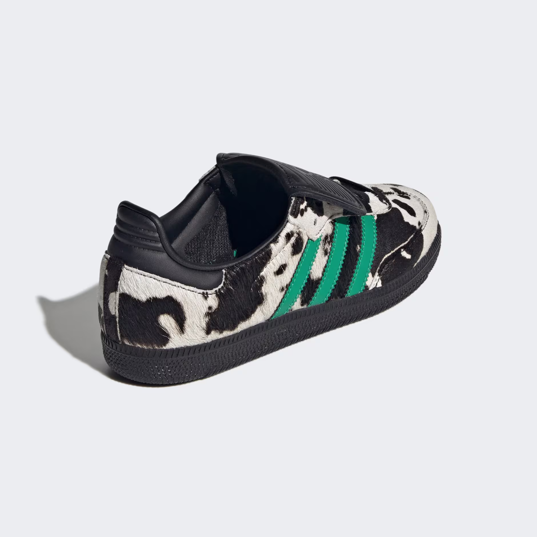 Adidas ქალის სპორტული ფეხსაცმელი