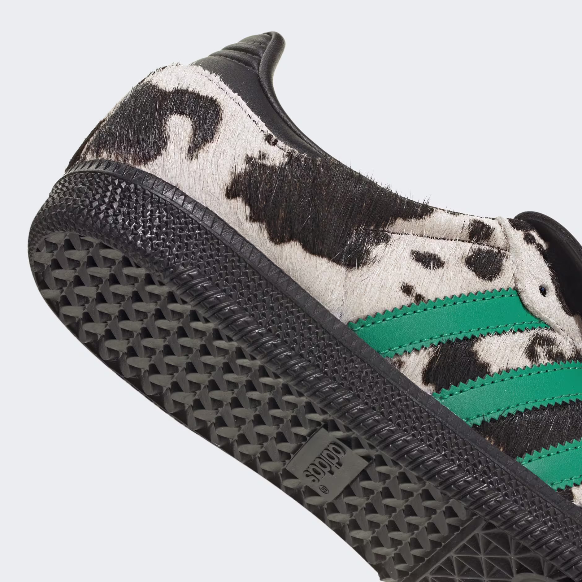 Adidas ქალის სპორტული ფეხსაცმელი