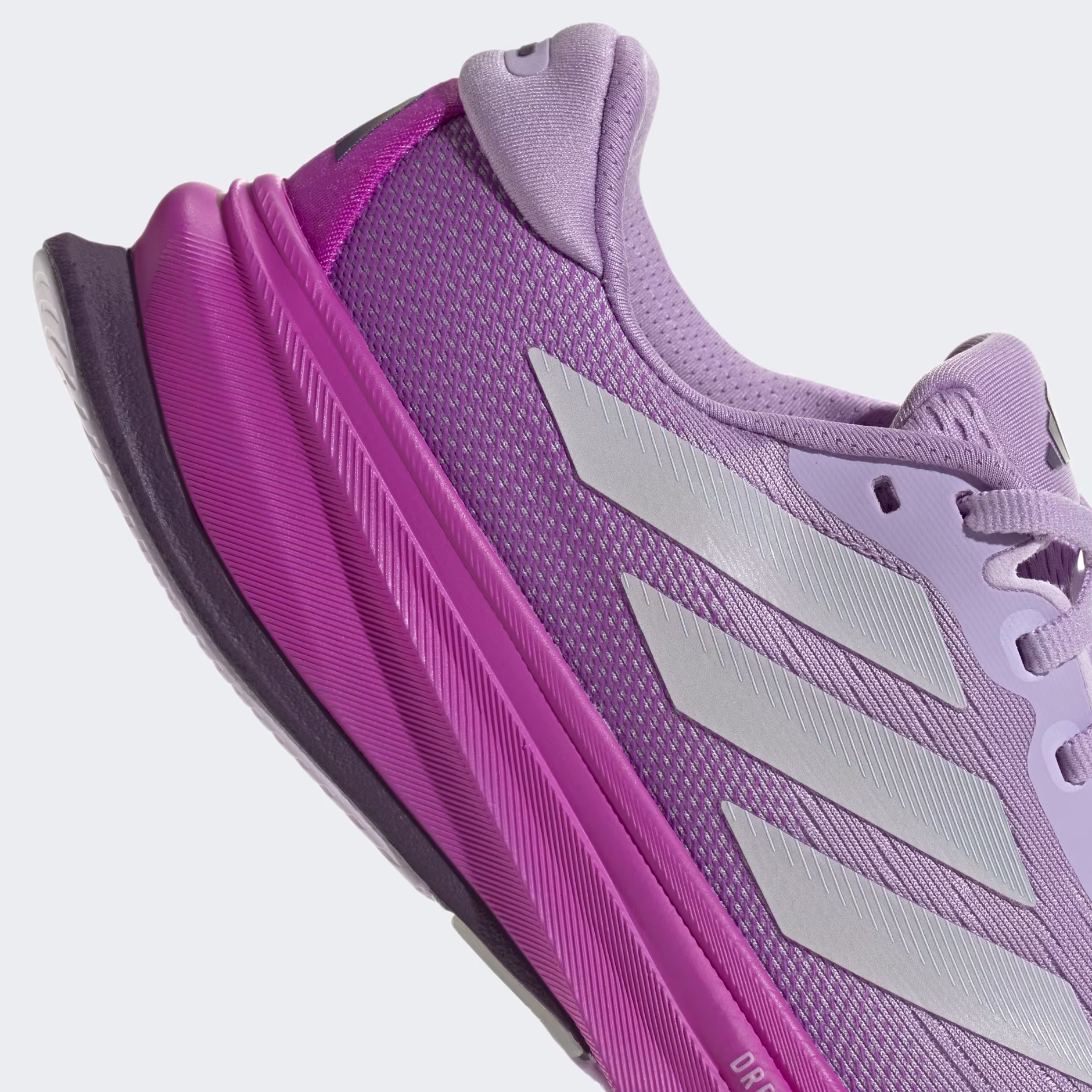Adidas ქალის სპორტული ფეხსაცმელი
