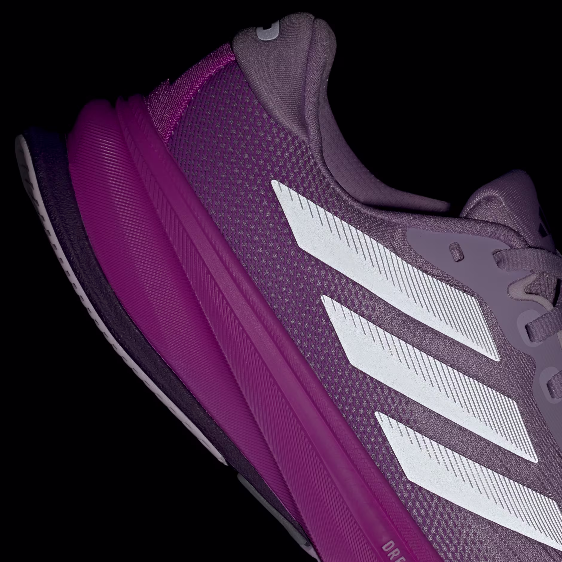 Adidas ქალის სპორტული ფეხსაცმელი