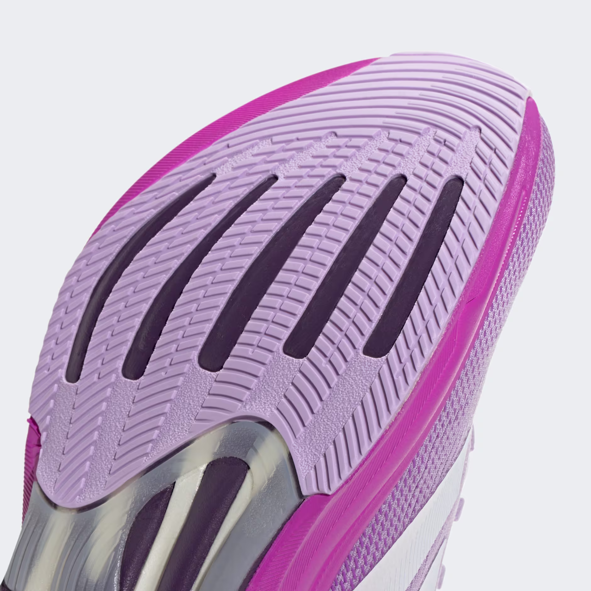 Adidas ქალის სპორტული ფეხსაცმელი