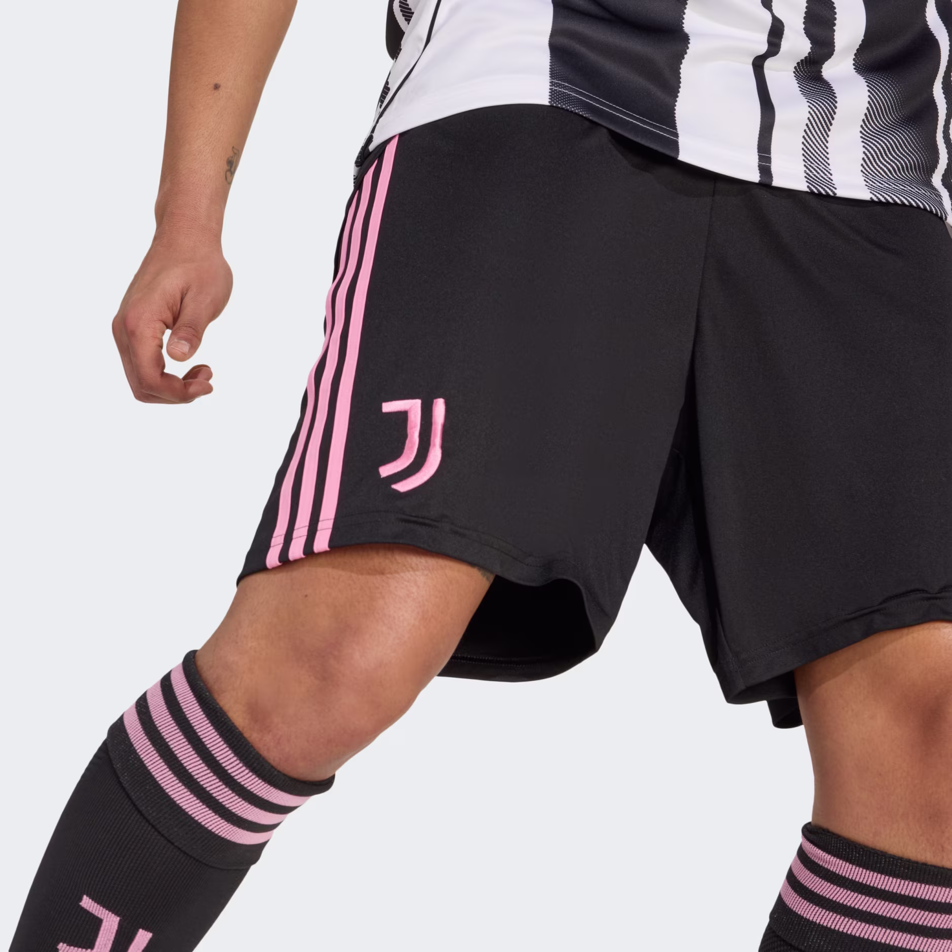 Adidas მამაკაცის შორტი