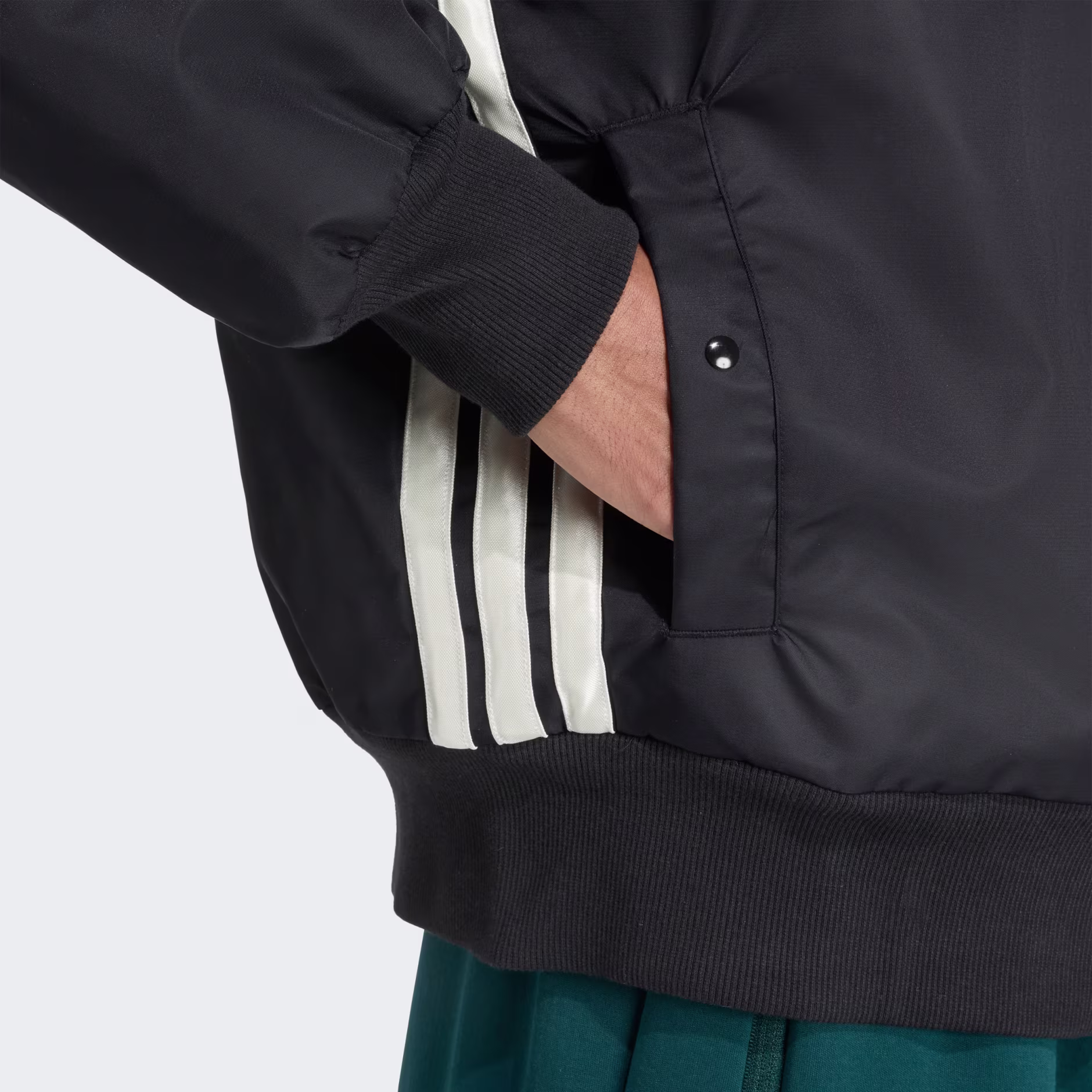 Adidas მამაკაცის ქურთუკი