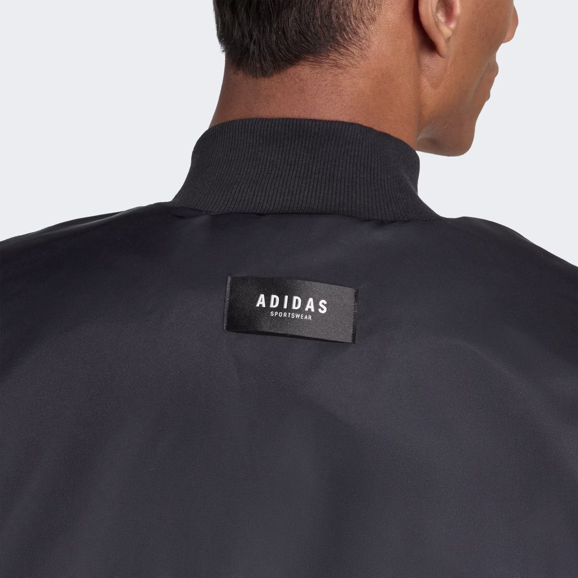 Adidas მამაკაცის ქურთუკი