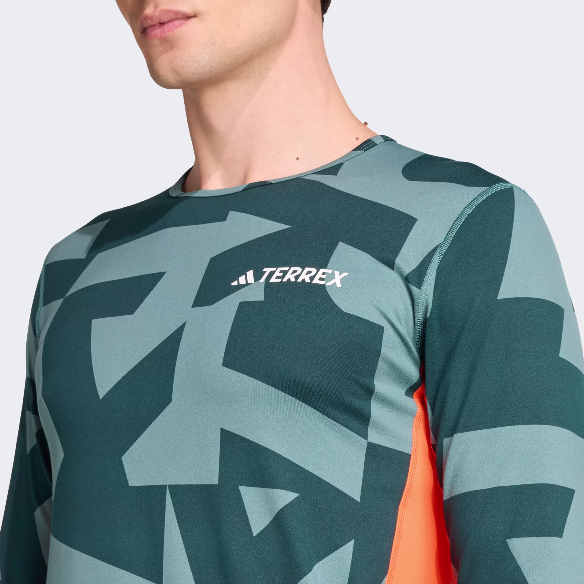 Adidas მამაკაცის ჯემპრი