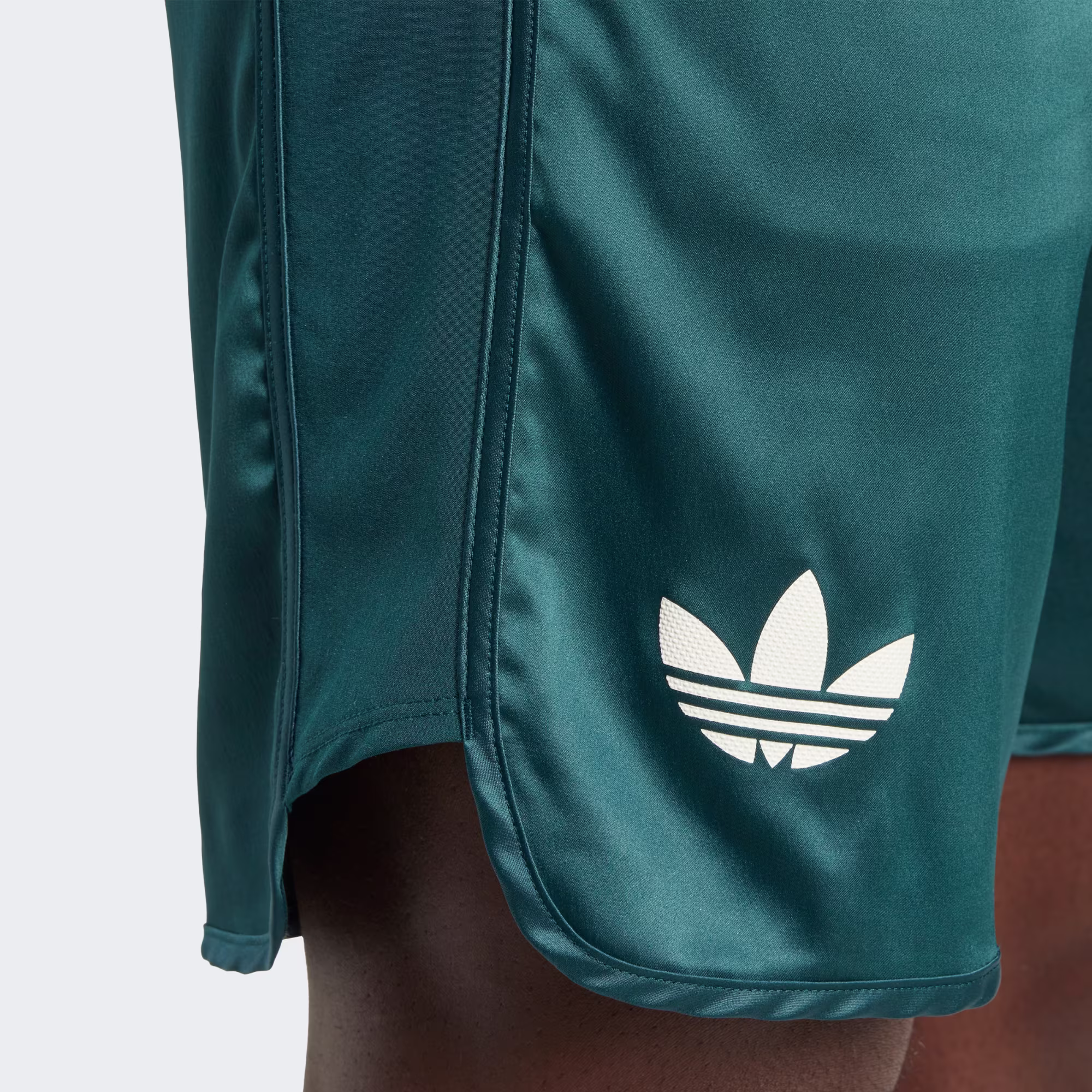 Adidas მამაკაცის შორტი