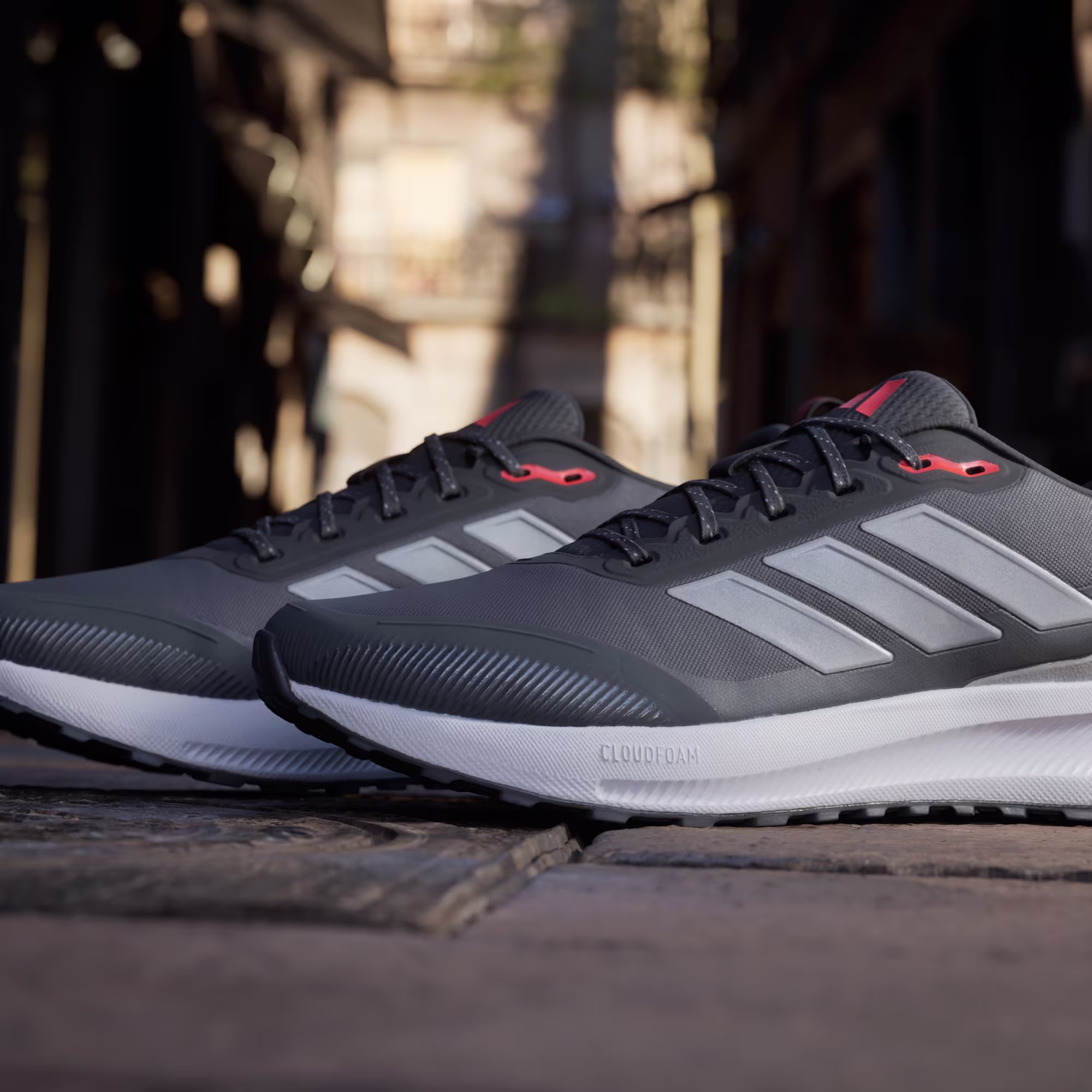 Adidas მამაკაცის სპორტული ფეხსაცმელი