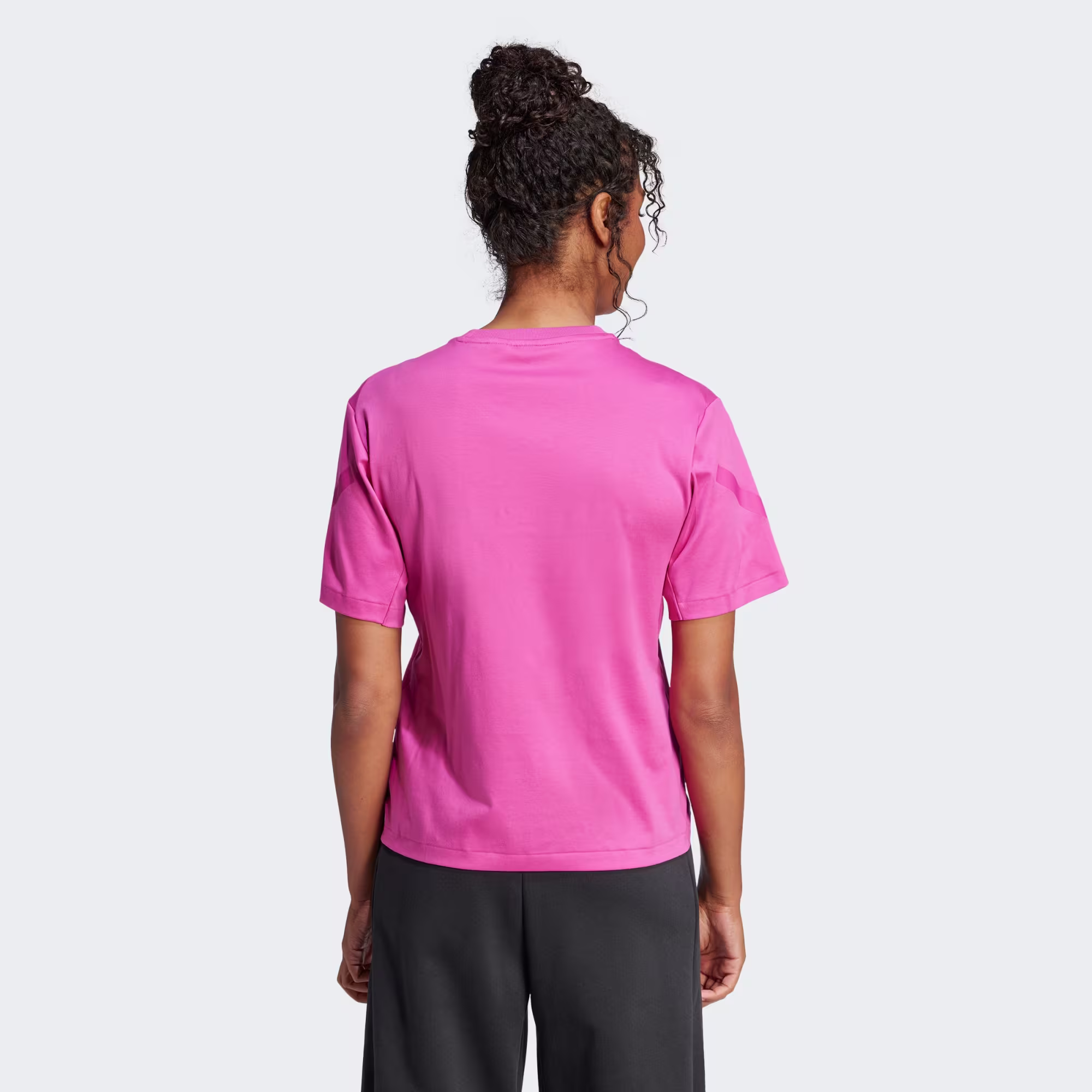 Adidas ქალის მაისური W Z.N.E. TEE