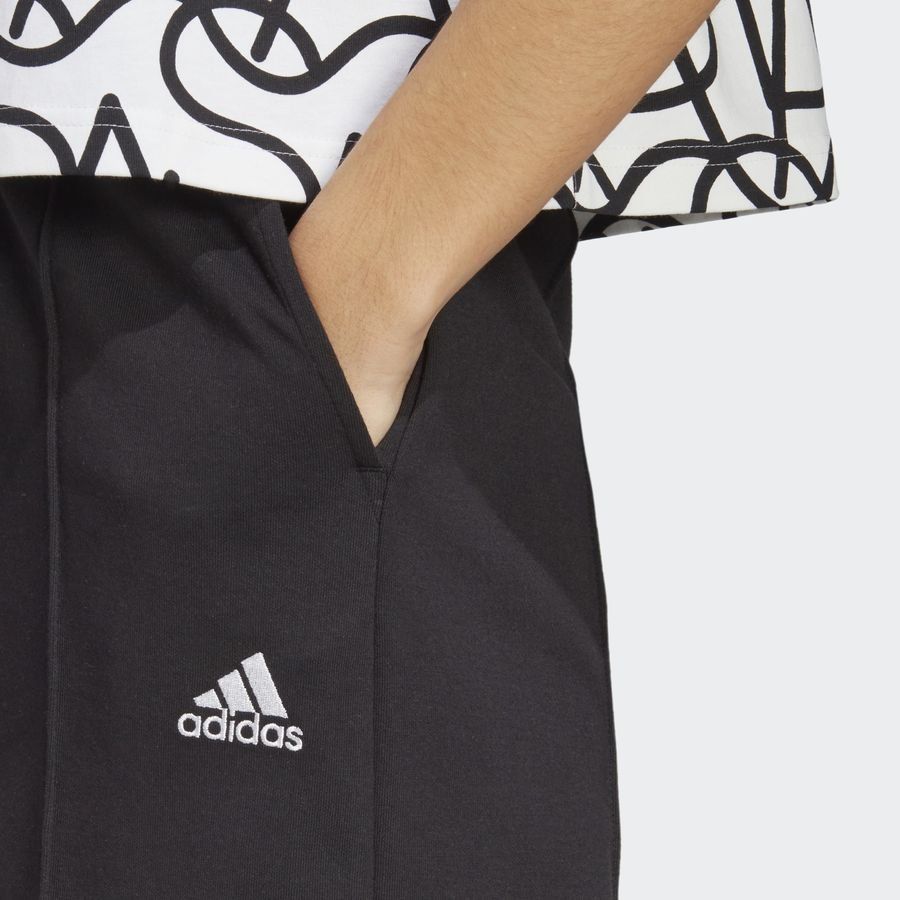 Adidas ქალის შორტი BLUV Q2 SHO CUL