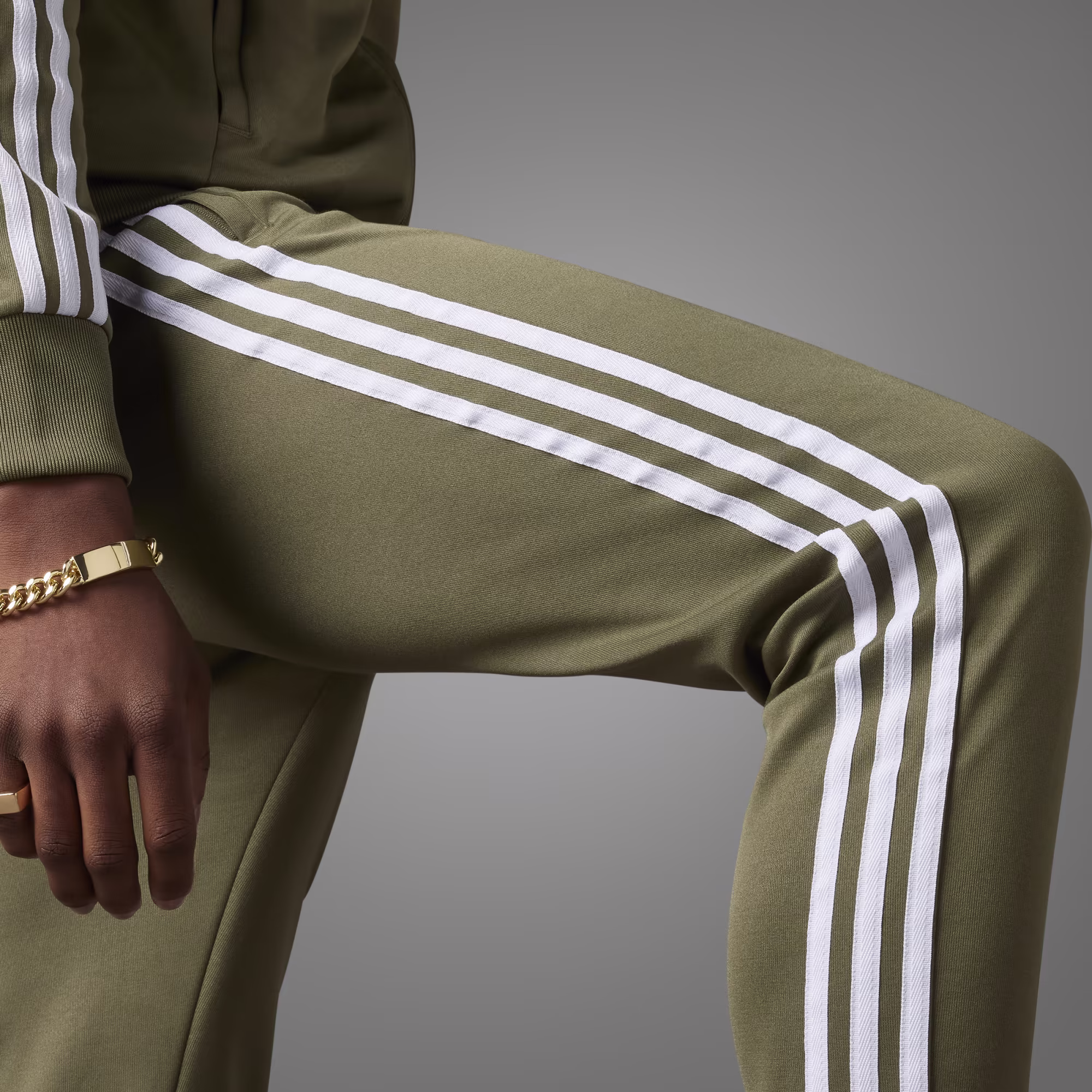 Adidas მამაკაცის შარვალი SST TP