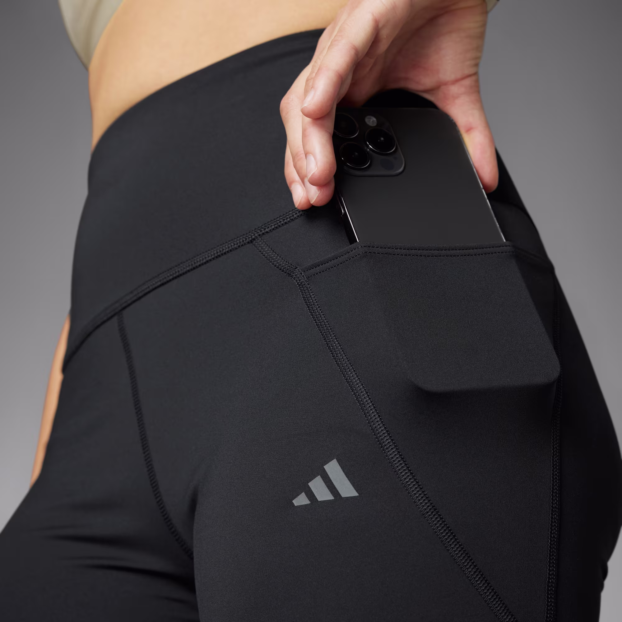 Adidas ქალის შორტი Adizero 5inch L