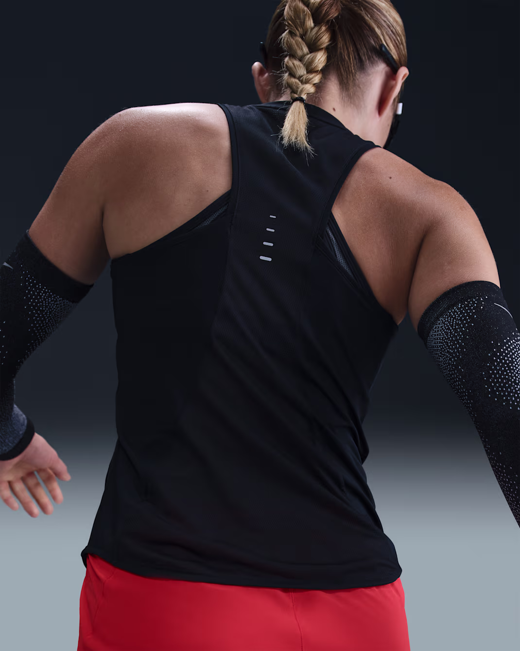 Nike ქალის მაისური W NK SWIFT DF TANK TOP